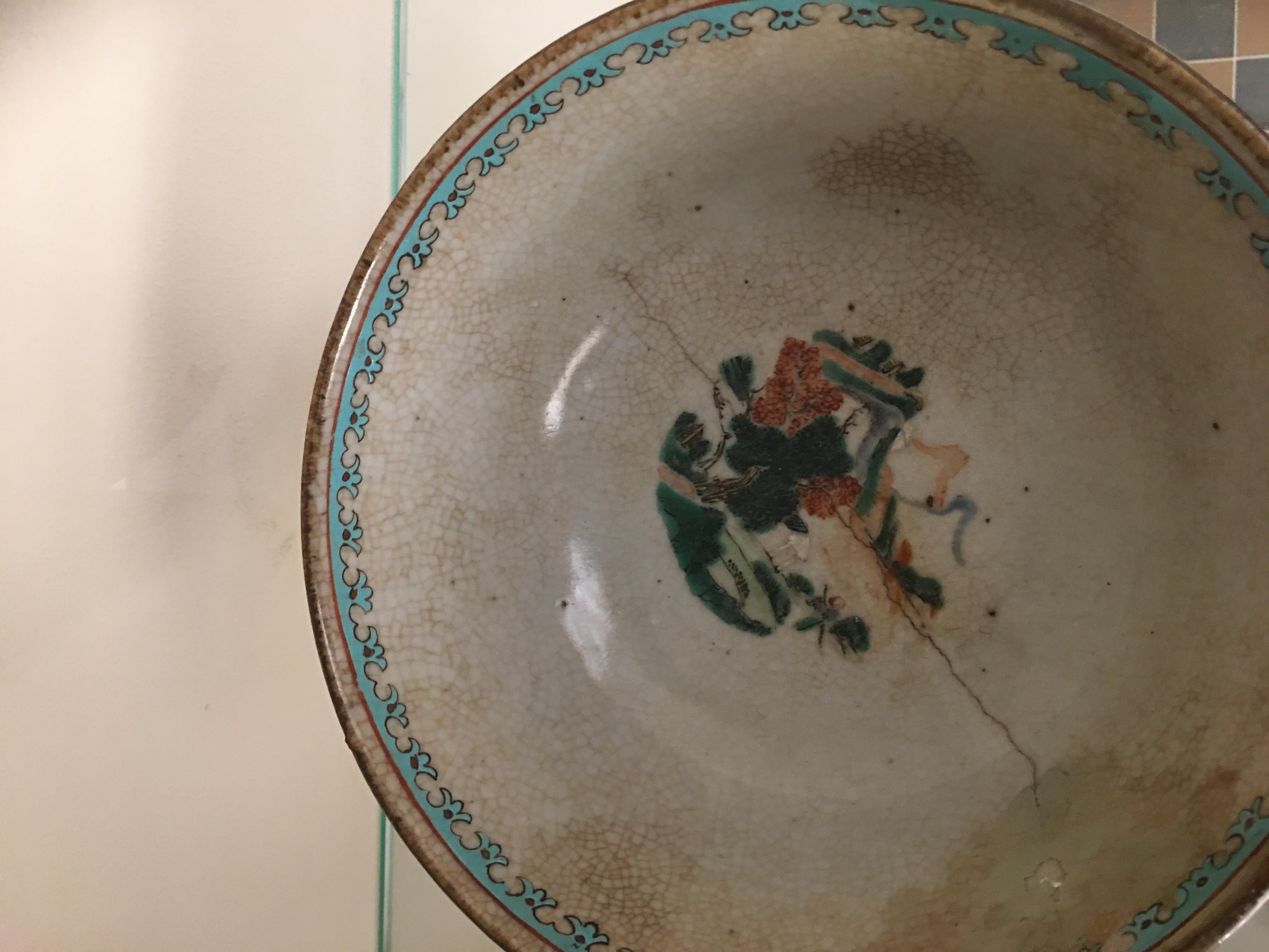 Peint à la main Coupe chinoise, décor de personnages, 19e siècle en vente