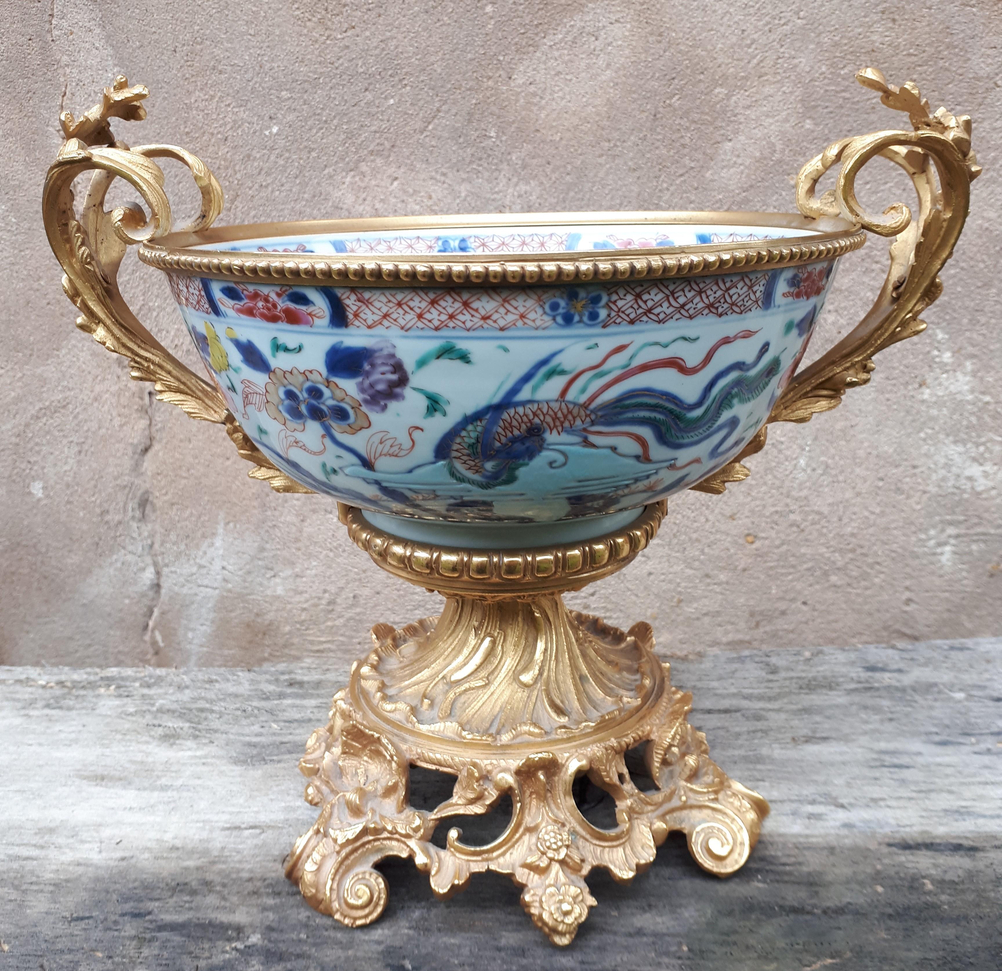 18th Century and Earlier Chinese Cup From The Yongzheng Period, China Qing Dynasty For Sale