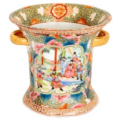 Cacharro chino con medallón de rosa de la marca Daoguang