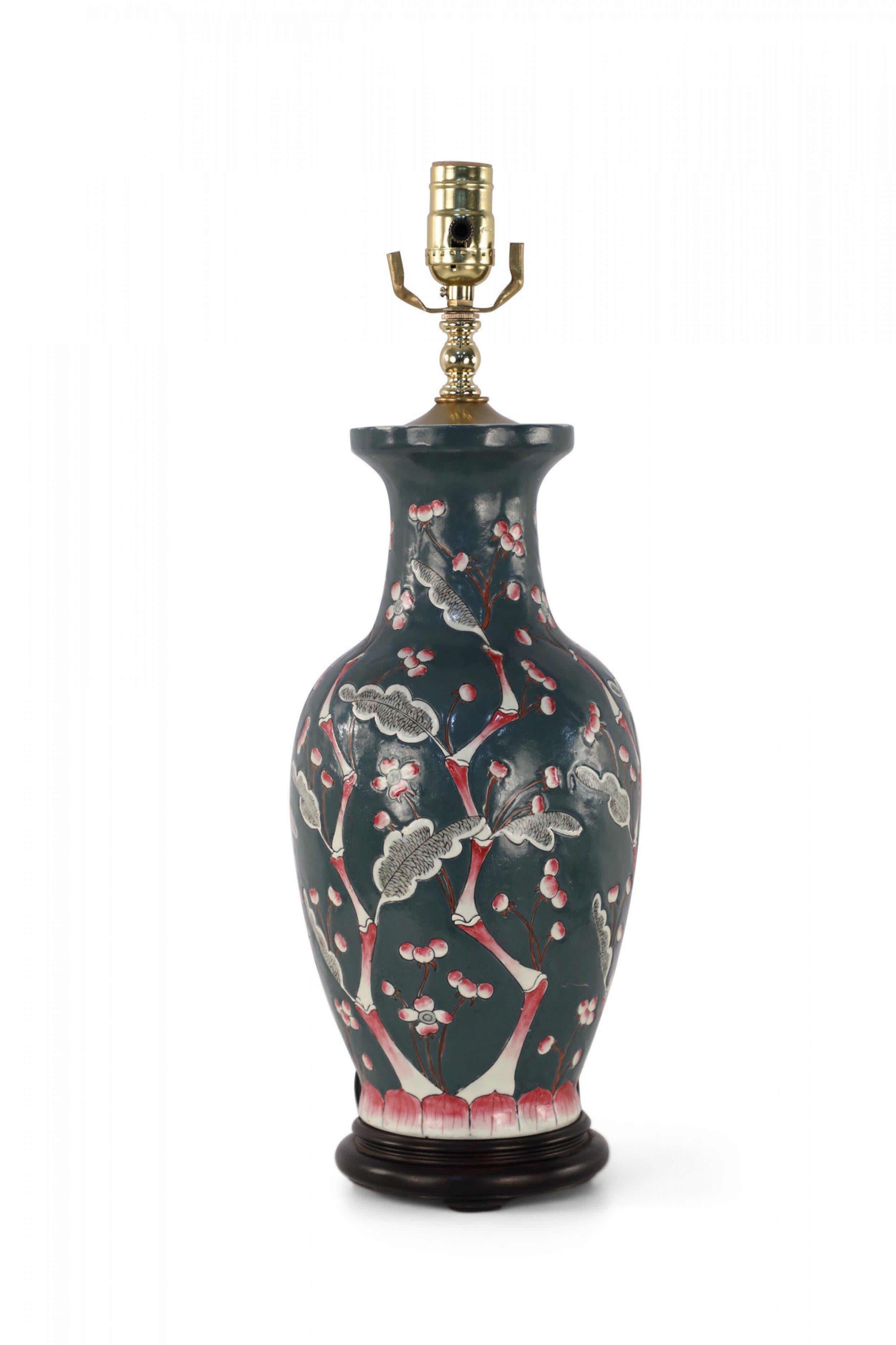 Chinese Dark Blue and Red Cherry Blossom Tree Motif Table Lamp For Sale 1