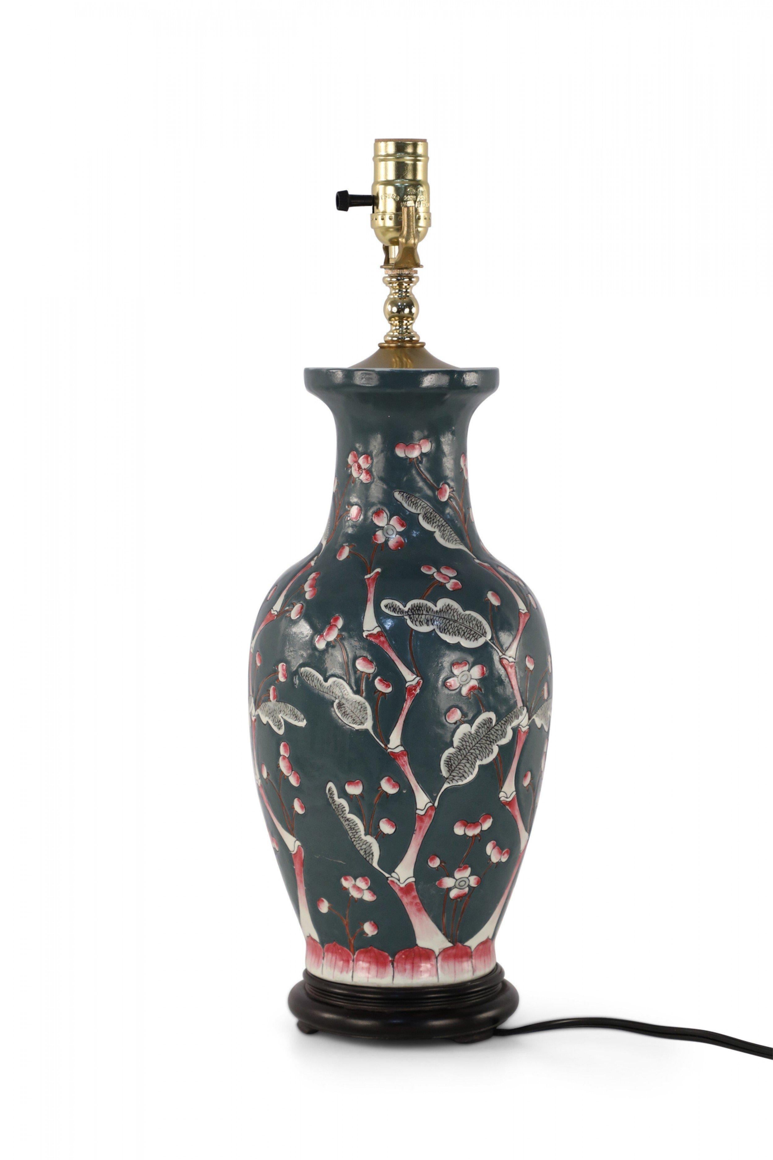 Chinese Dark Blue and Red Cherry Blossom Tree Motif Table Lamp For Sale 3