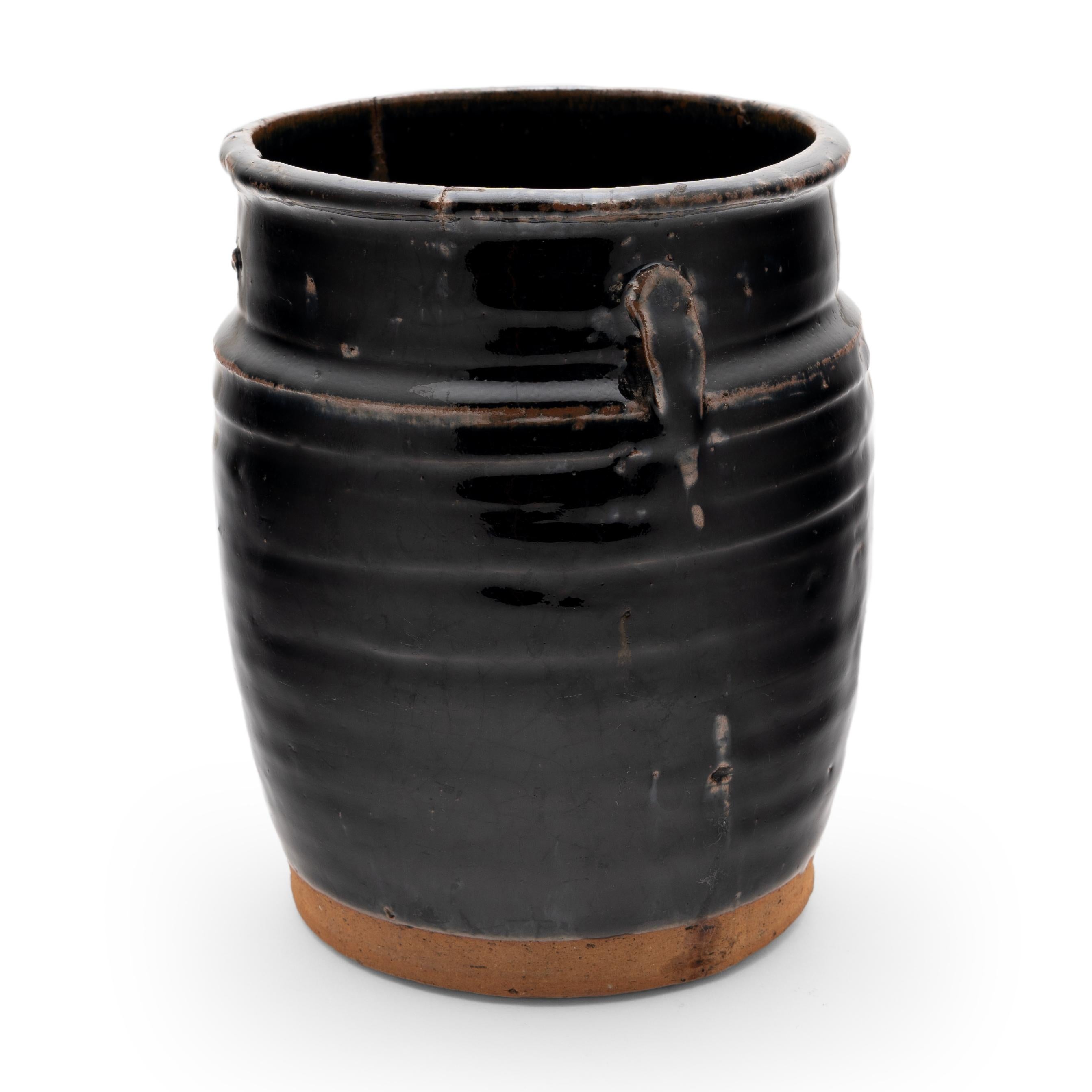Chinese Dark Glazed Kitchen Jar, c. 1900 In Good Condition For Sale In Chicago, IL