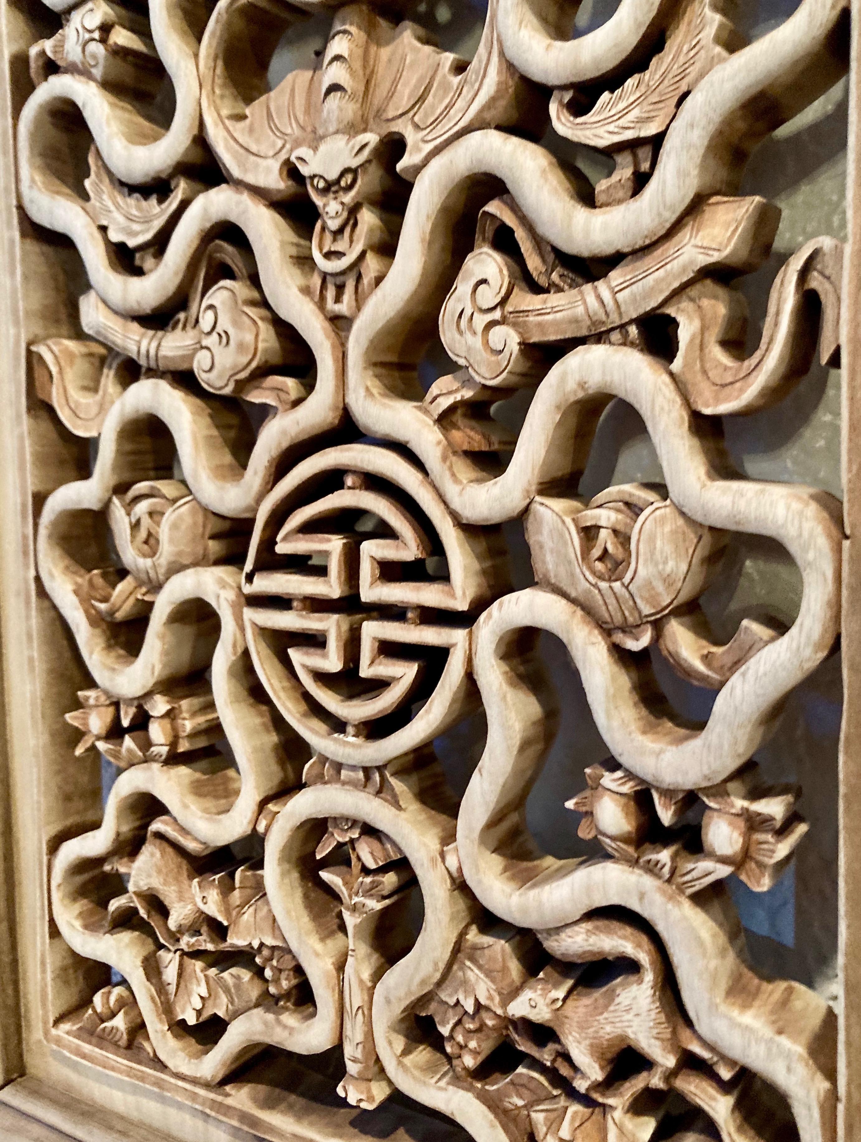 20th Century Chinese Decorative Carved Wood Panel For Sale