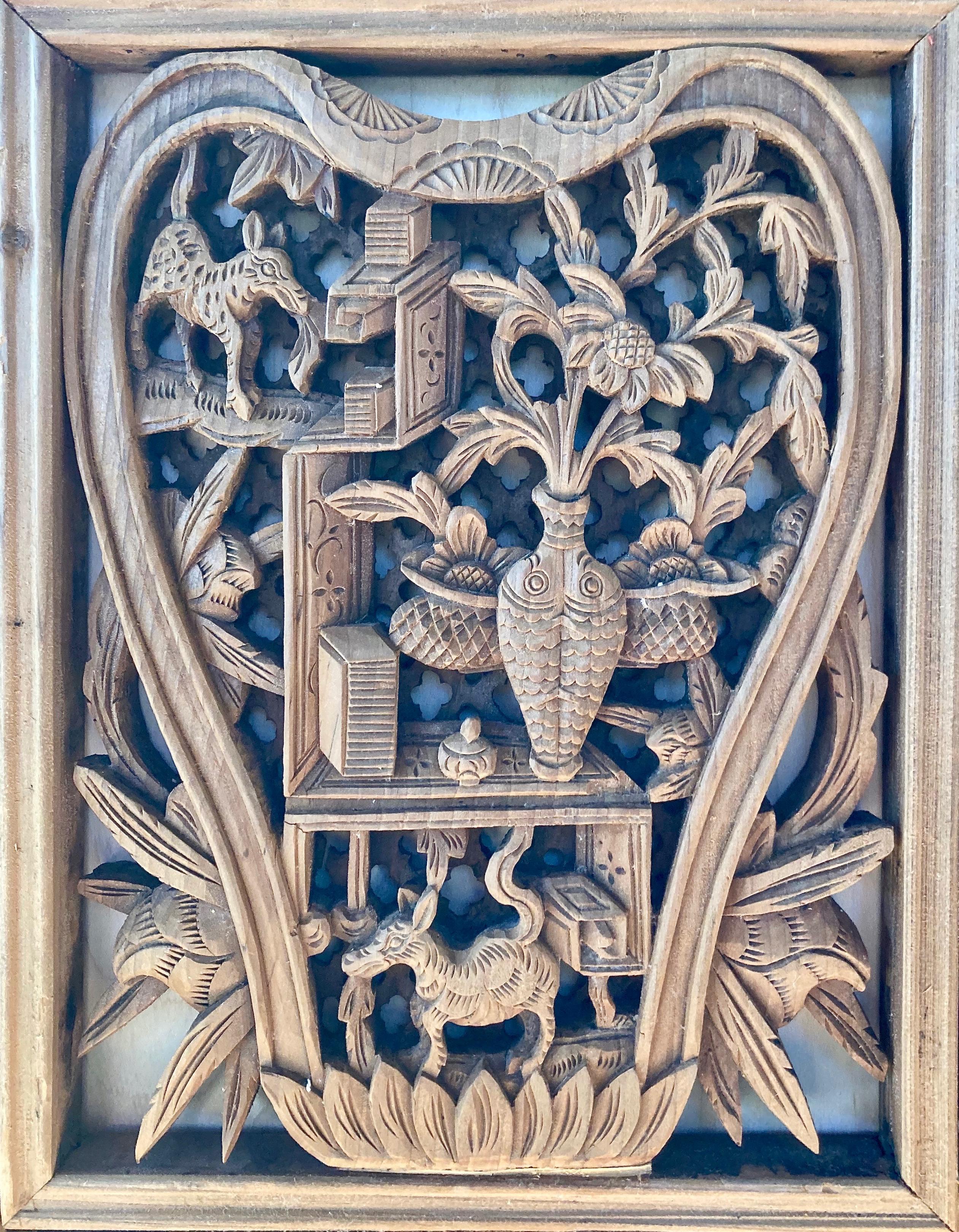 This Chinese decorative lattice work panel, has pear shaped center carving with floral, beast, personage motif. Surrounding small rectangular lattices in symbolic floral and bat motif carvings.