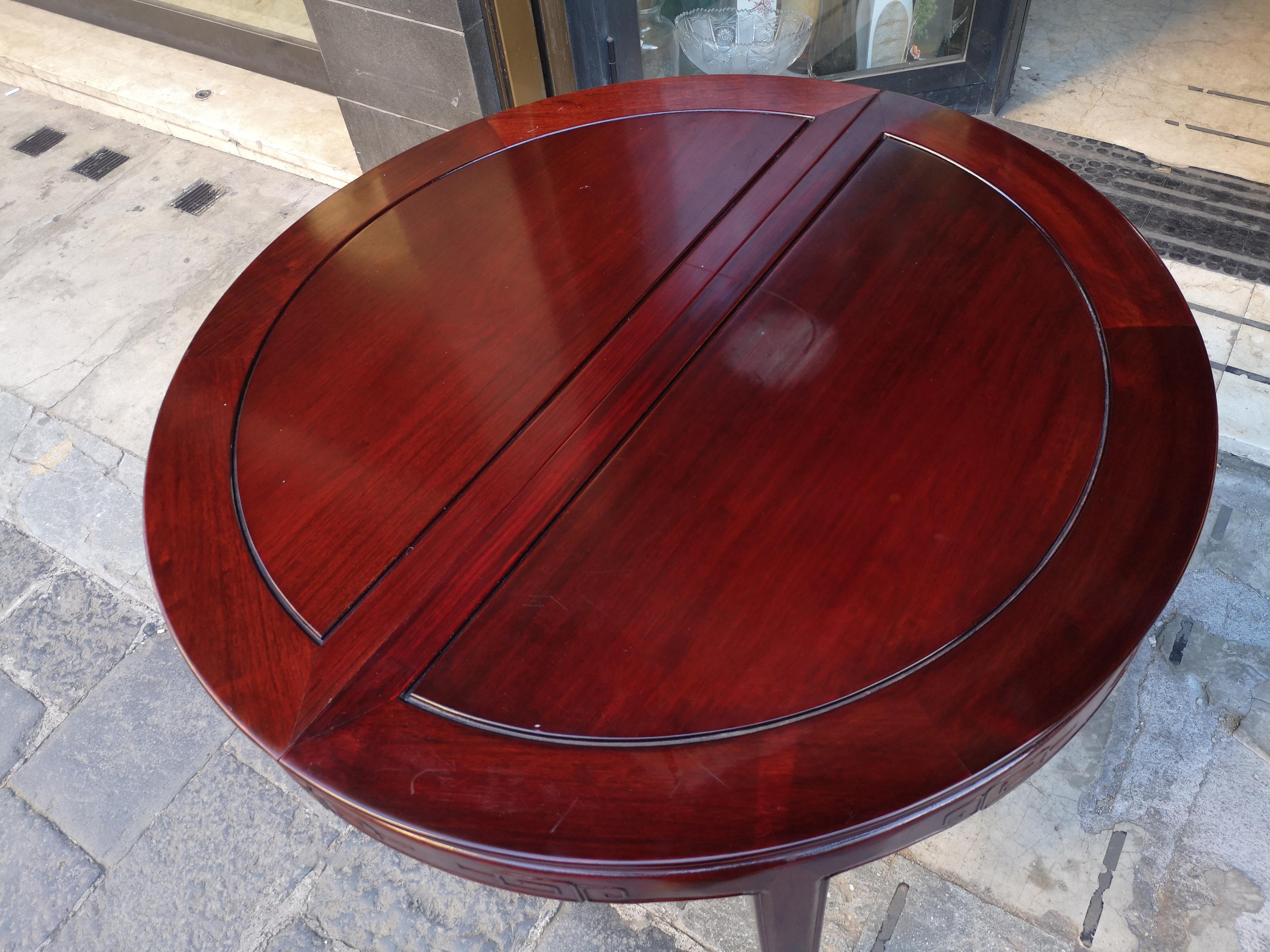 Chinese dining table 112 cm in mahogany from the 1970s with 2 extensions 204 cm in vendita 7