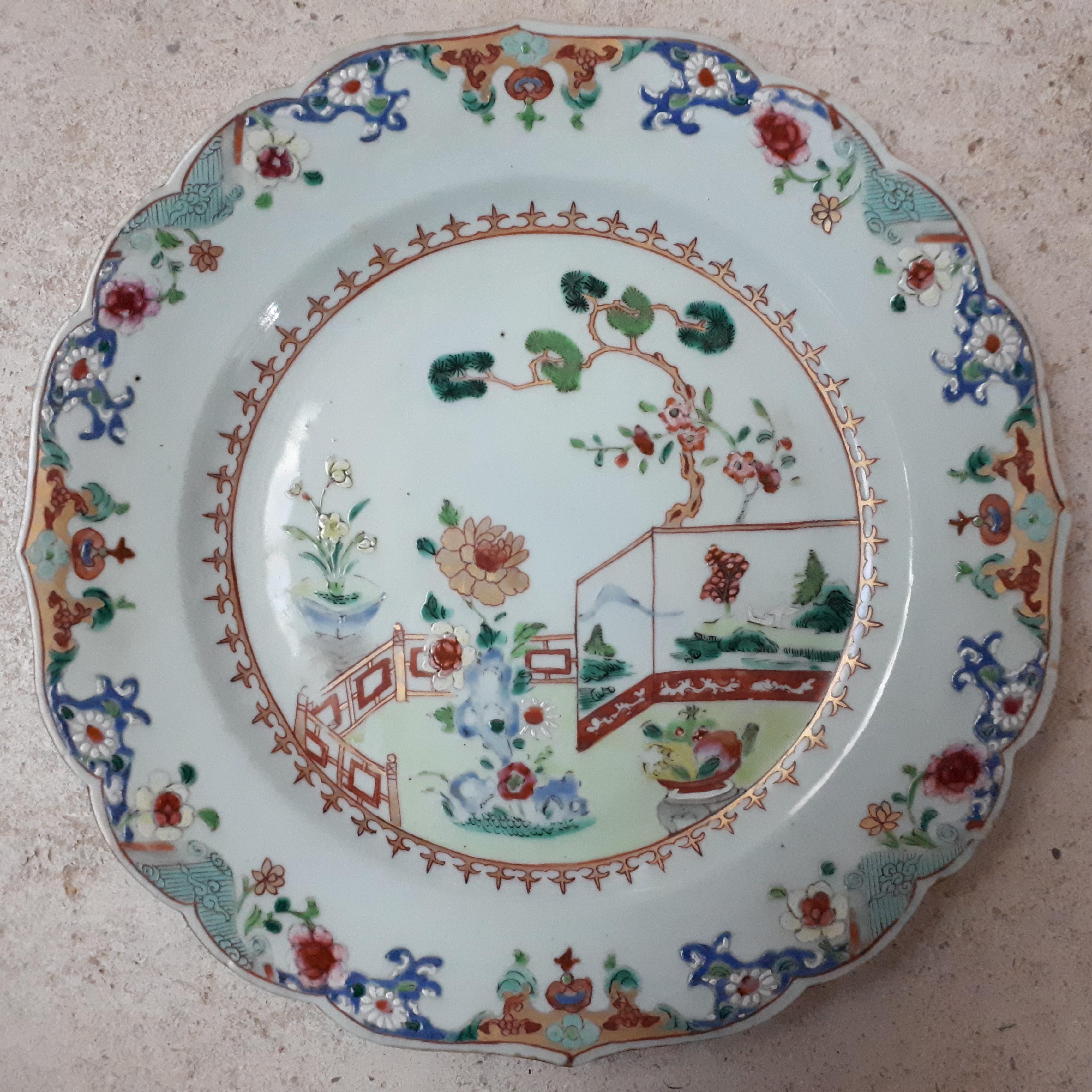 Chinese Dish and Six Porcelain Plates, China Qianlong Period For Sale 15