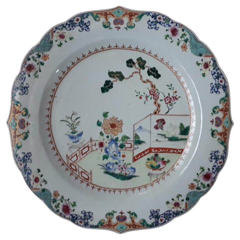 Chinese Dish and Six Porcelain Plates, China Qianlong Period For Sale