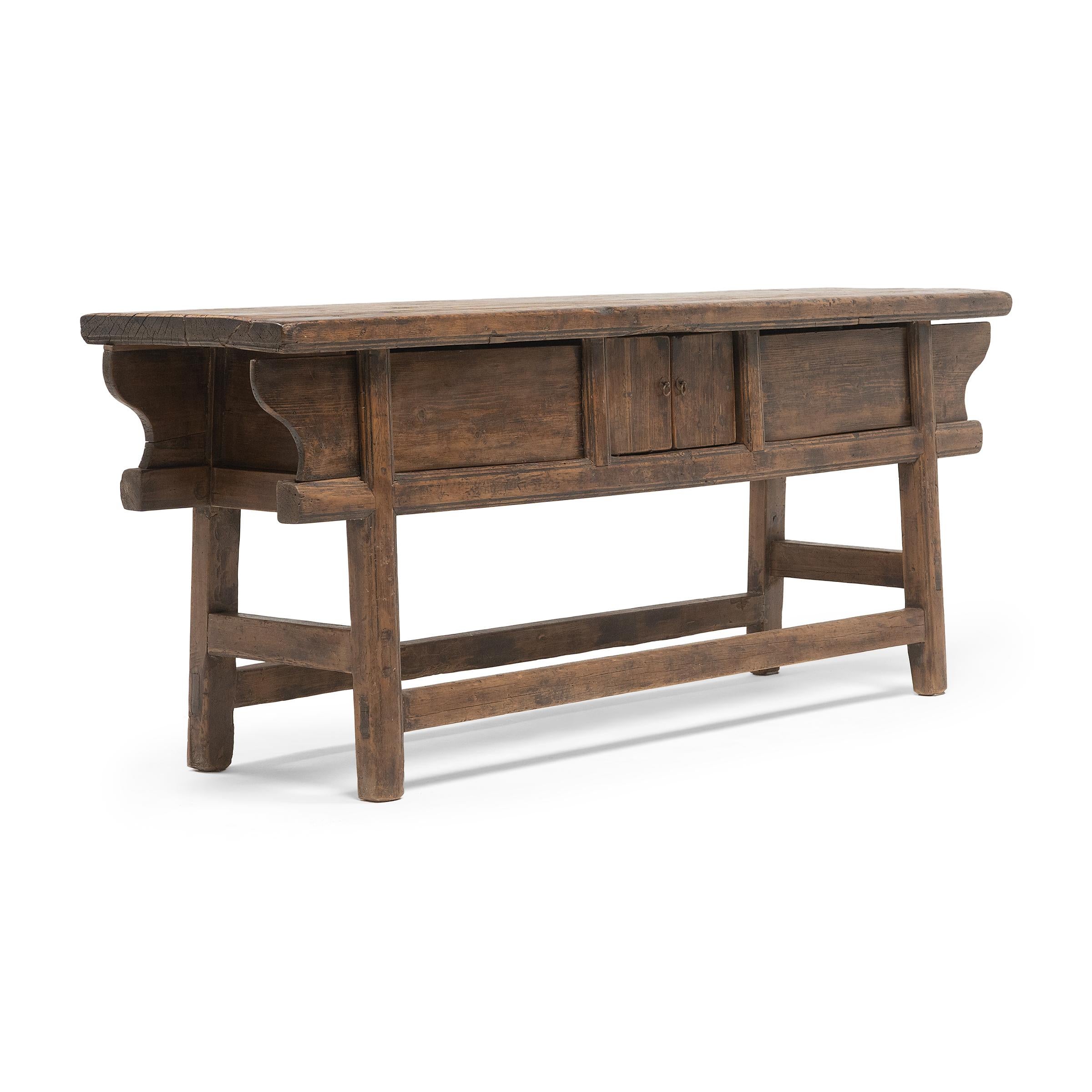Provincial Chinese Dongbei Table, c. 1900 In Good Condition For Sale In Chicago, IL