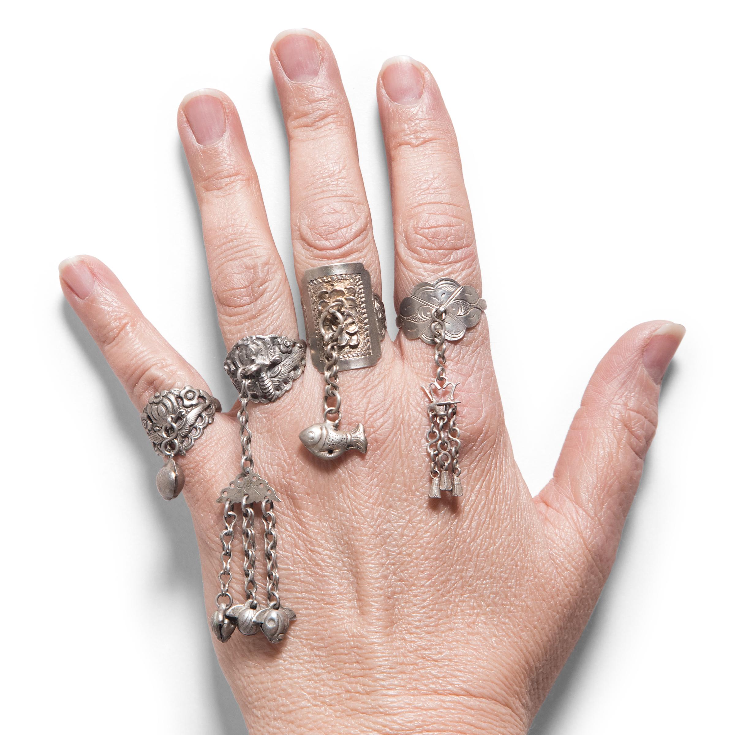 Chinese Double Butterfly Charm Ring, c. 1900 In Good Condition For Sale In Chicago, IL