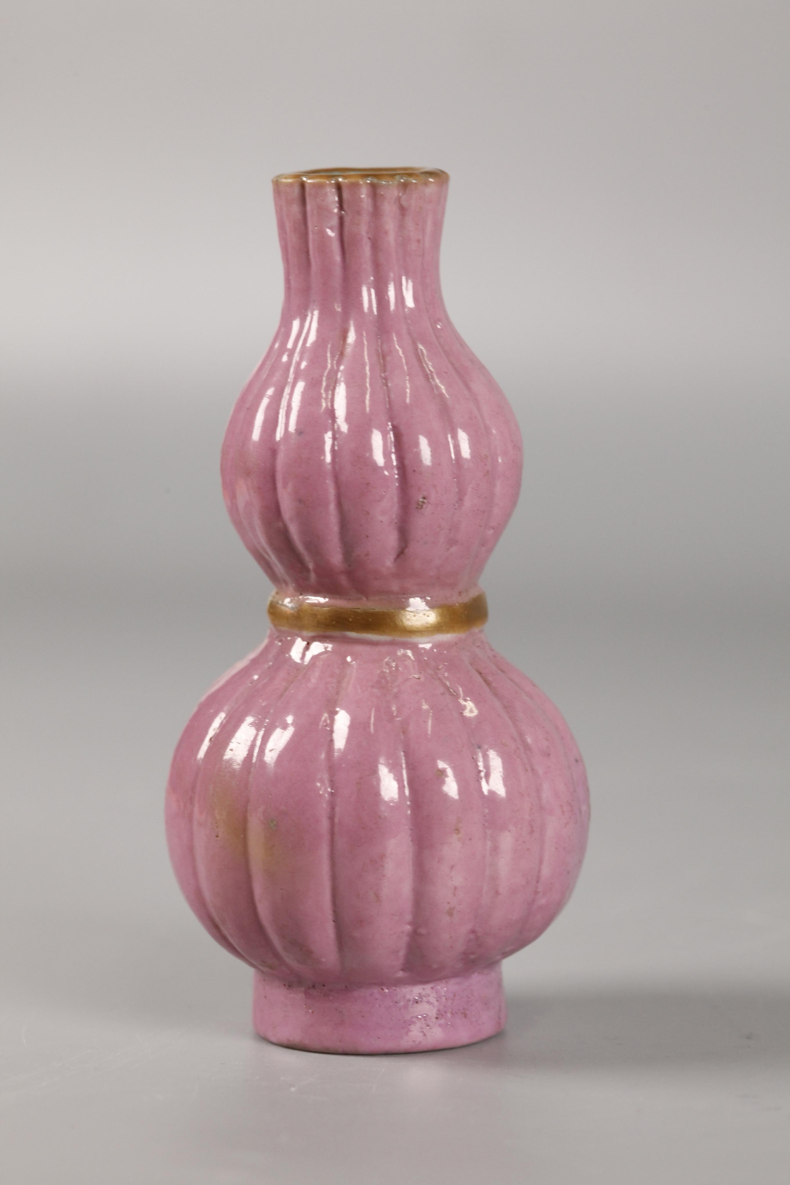 18th Century Chinese double gourd porcelain vase, 18th c. For Sale