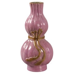Chinese double gourd porcelain vase, 18th c.