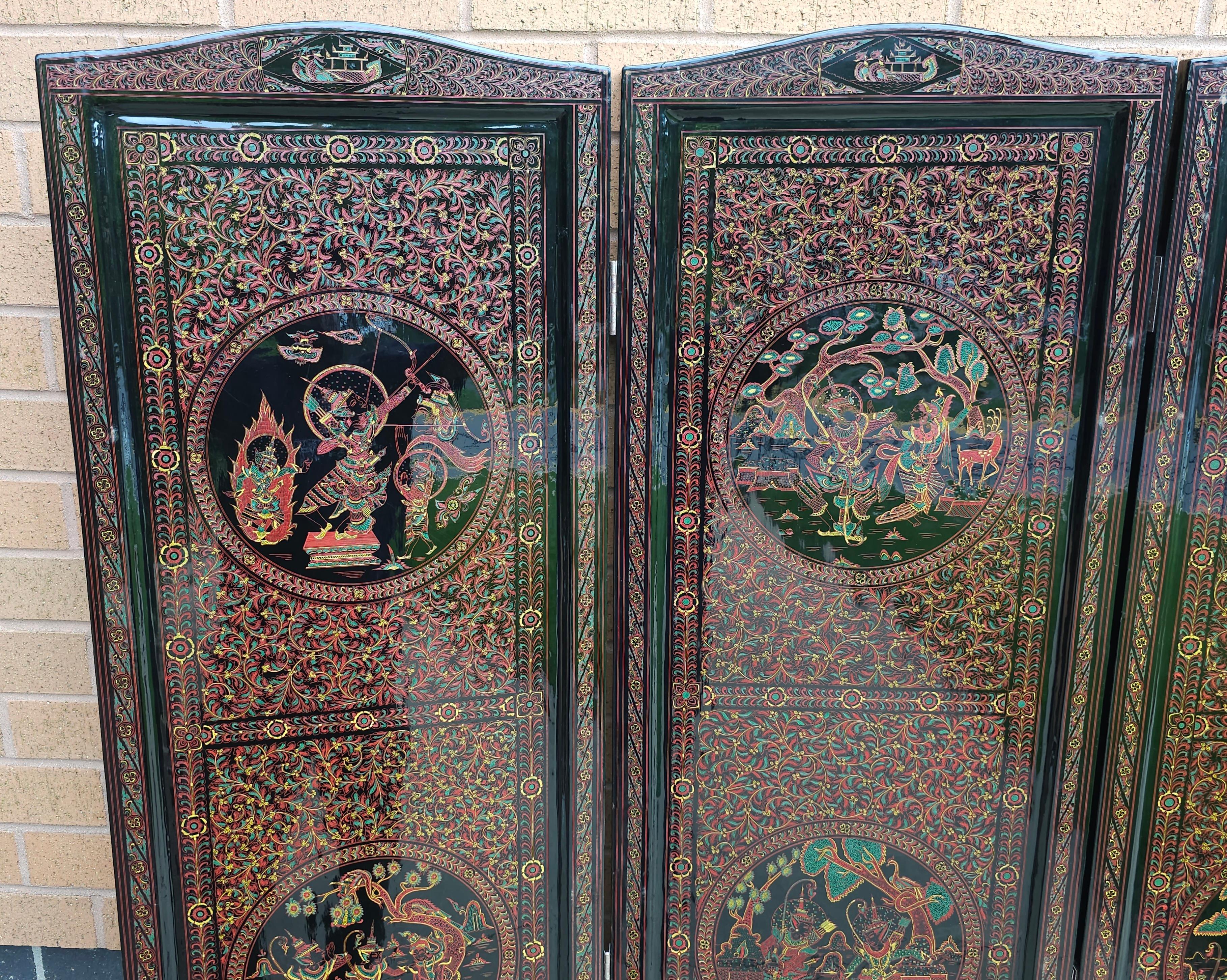 Paravento cinese bifacciale laccato nero e decorato a 5 pieghe in ottime condizioni vintage. Decorazioni raffinate su entrambi i lati. Misura 90