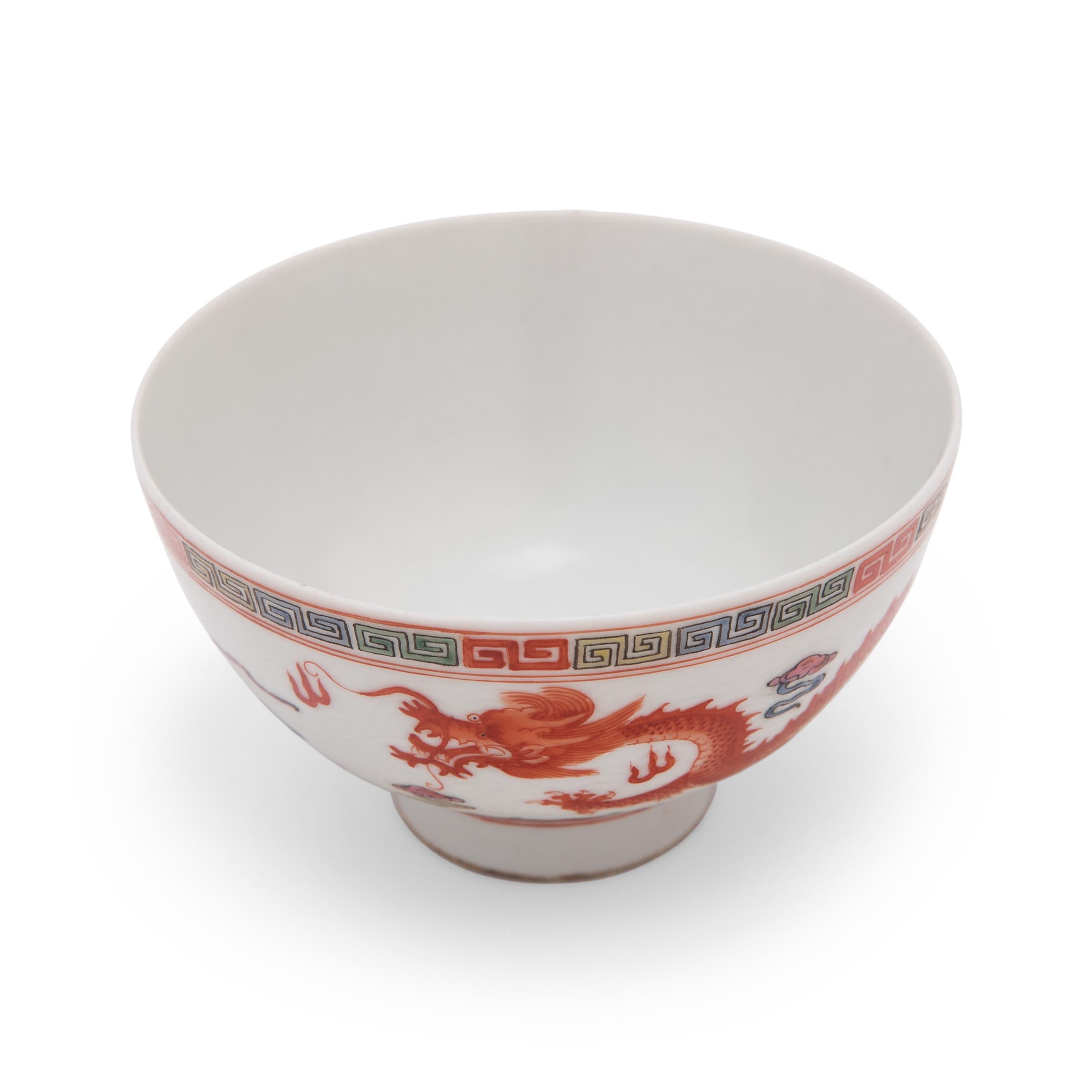 Chinese Dragon and Phoenix Yingcai Tea Cup, c. 1900 In Good Condition In Chicago, IL