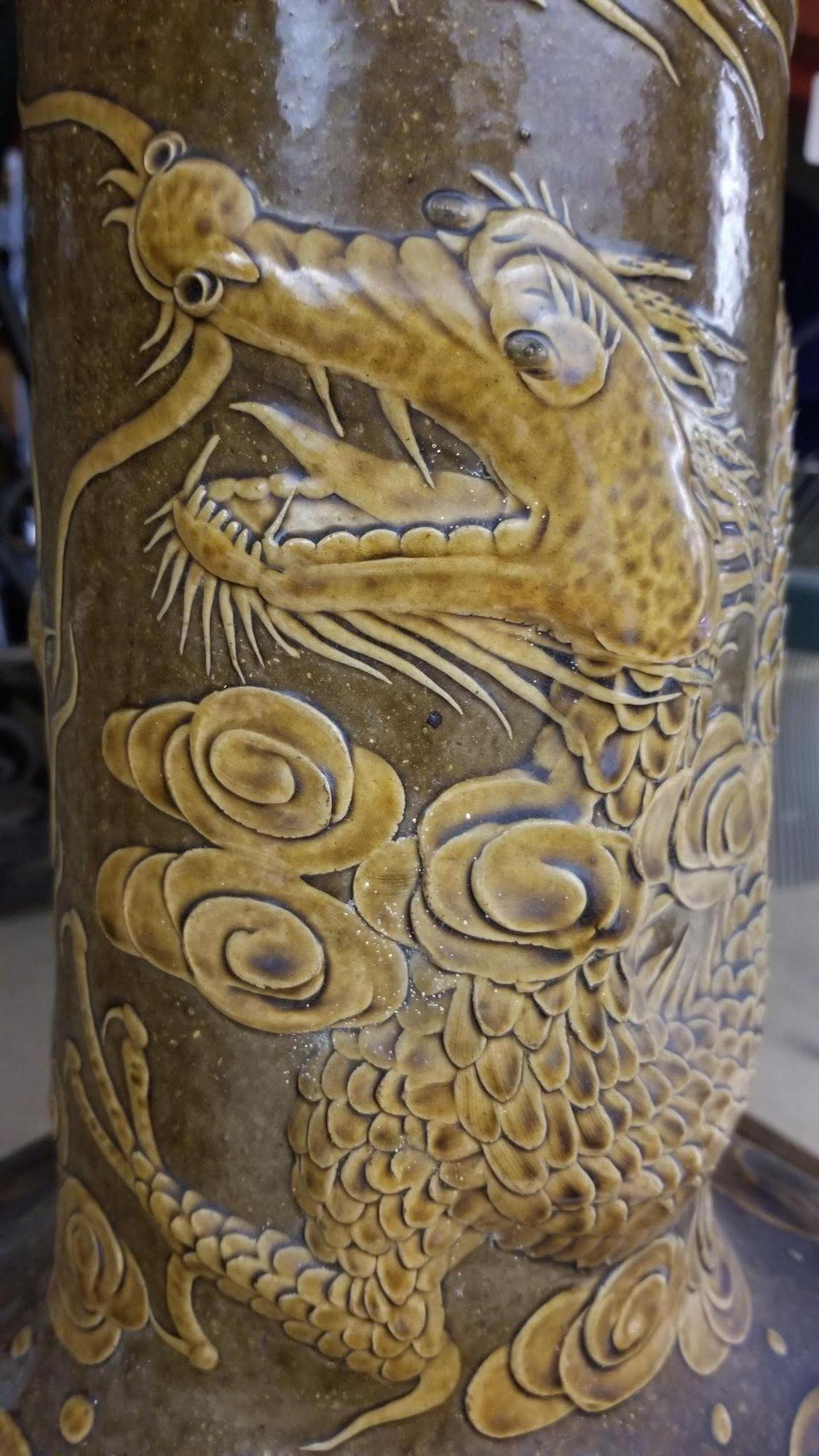 Modern Chinese Dragon Ceramic Glazed Pedestal Table For Sale