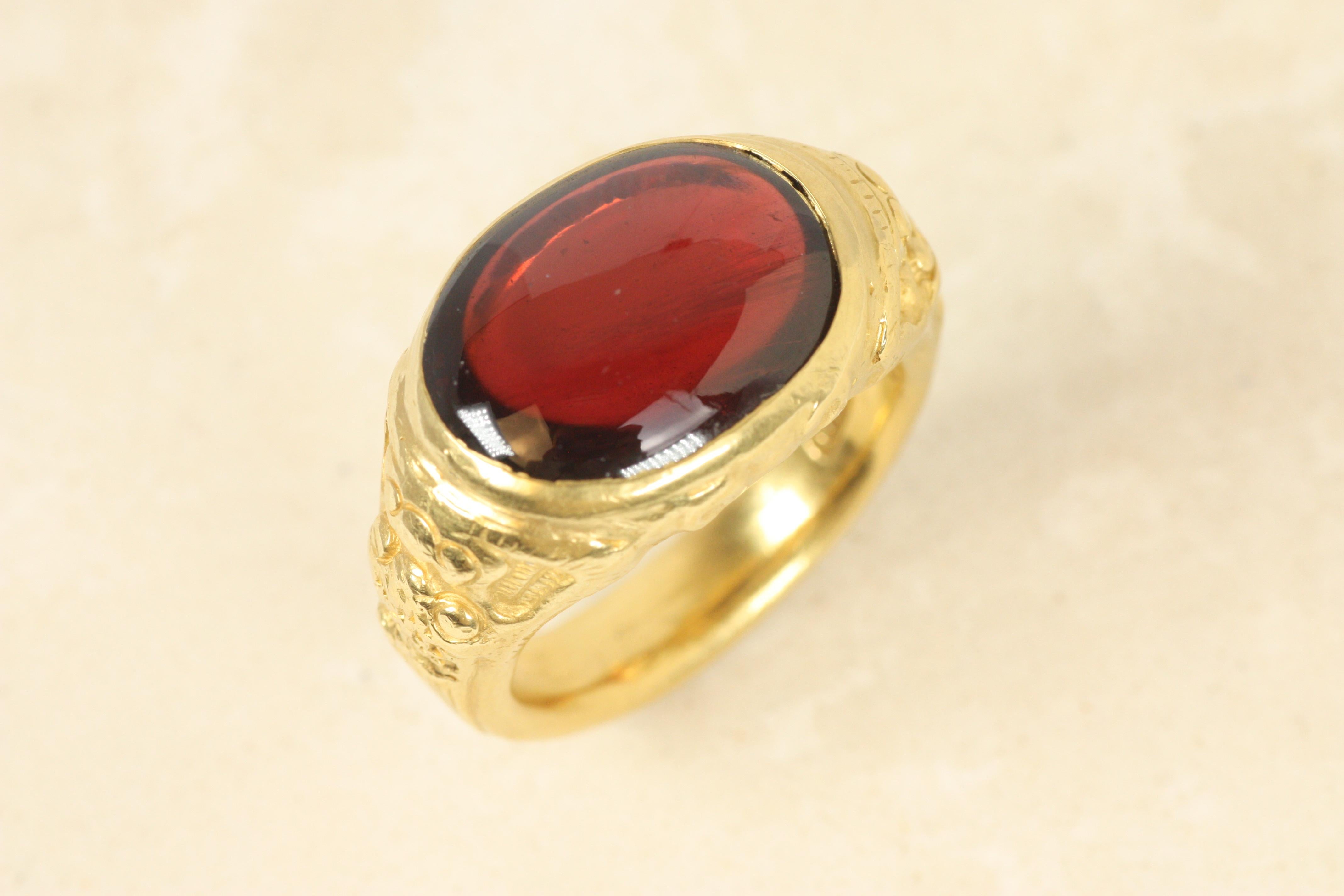 Cabochon Chinese Dragon Garnet Ring – 22K Yellow Gold, Darlene deSedle For Sale