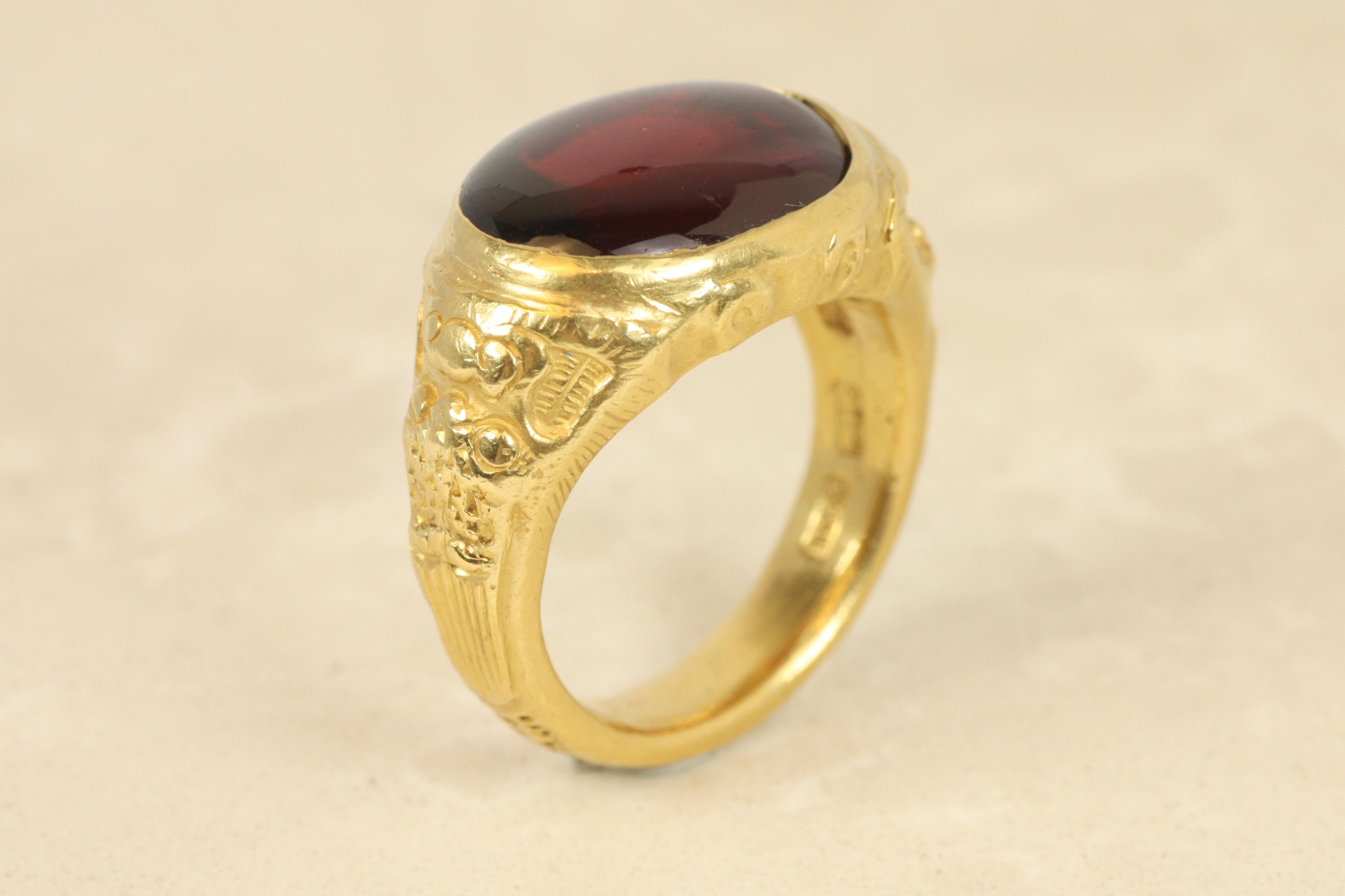 Chinese Dragon Garnet Ring – 22K Yellow Gold, Darlene deSedle In Excellent Condition For Sale In Santa Monica, CA