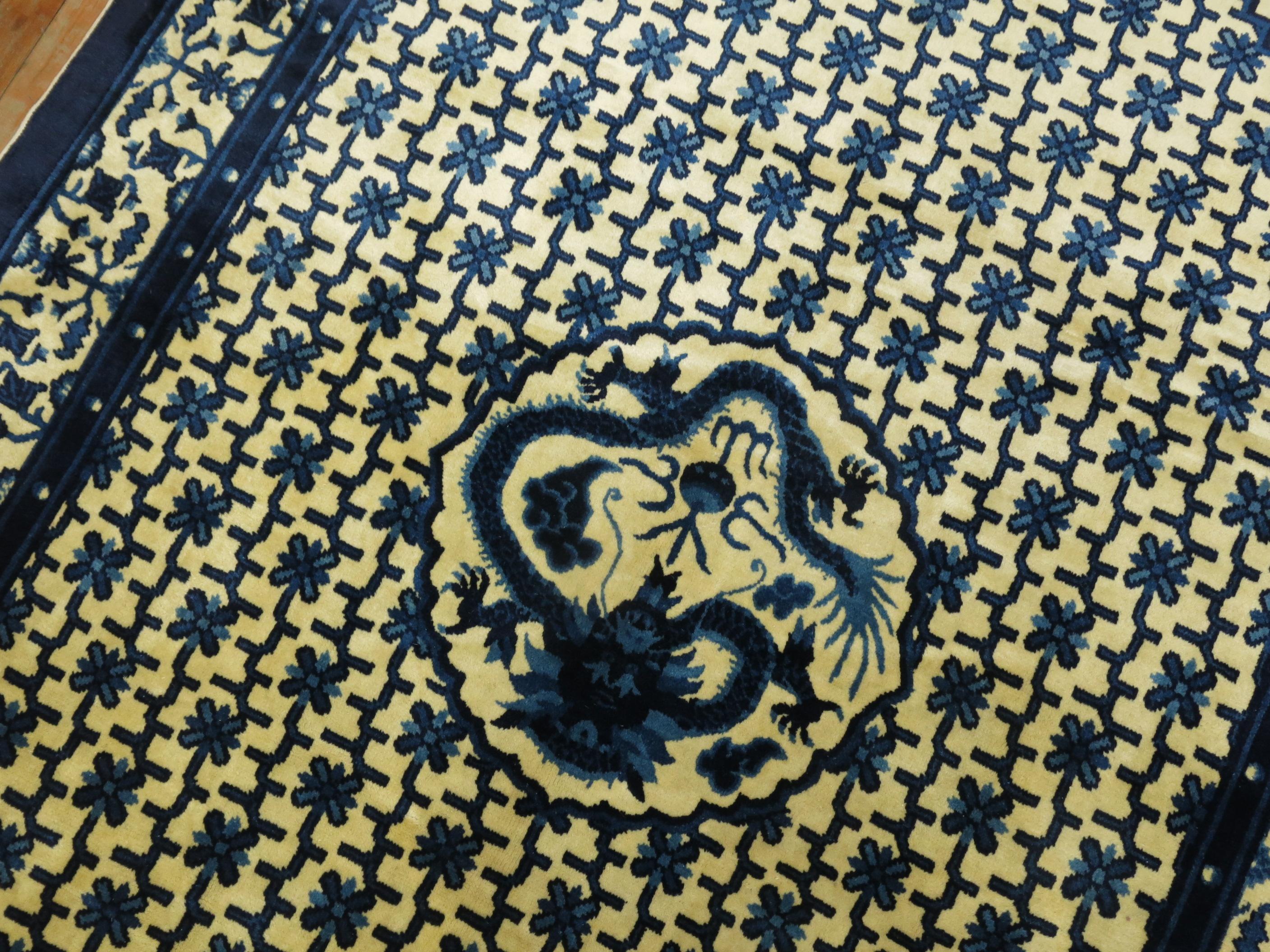 Chinese Dragon Peking Rug In Good Condition For Sale In New York, NY