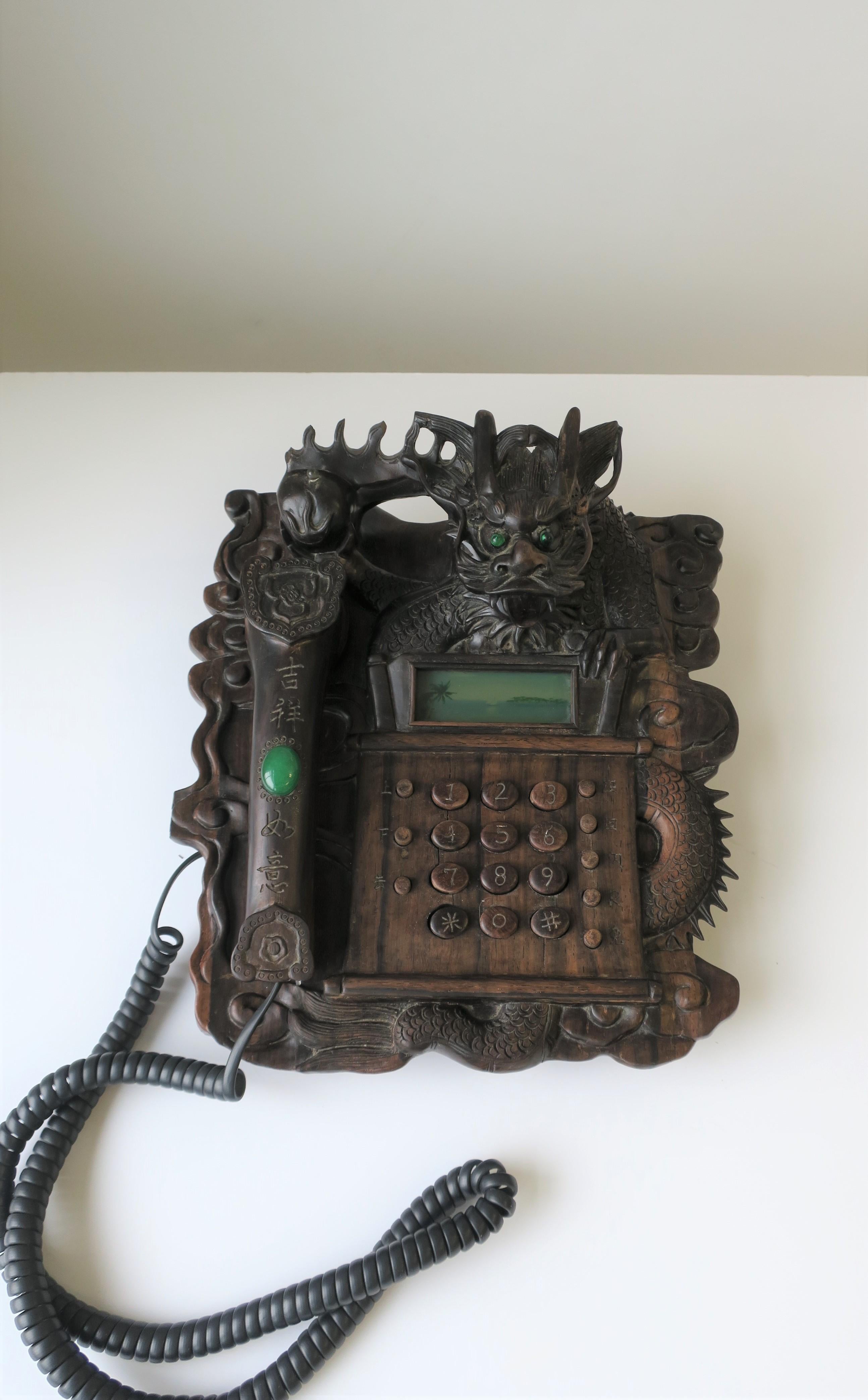 Téléphone dragon chinois, vers les années 1980 Bon état - En vente à New York, NY
