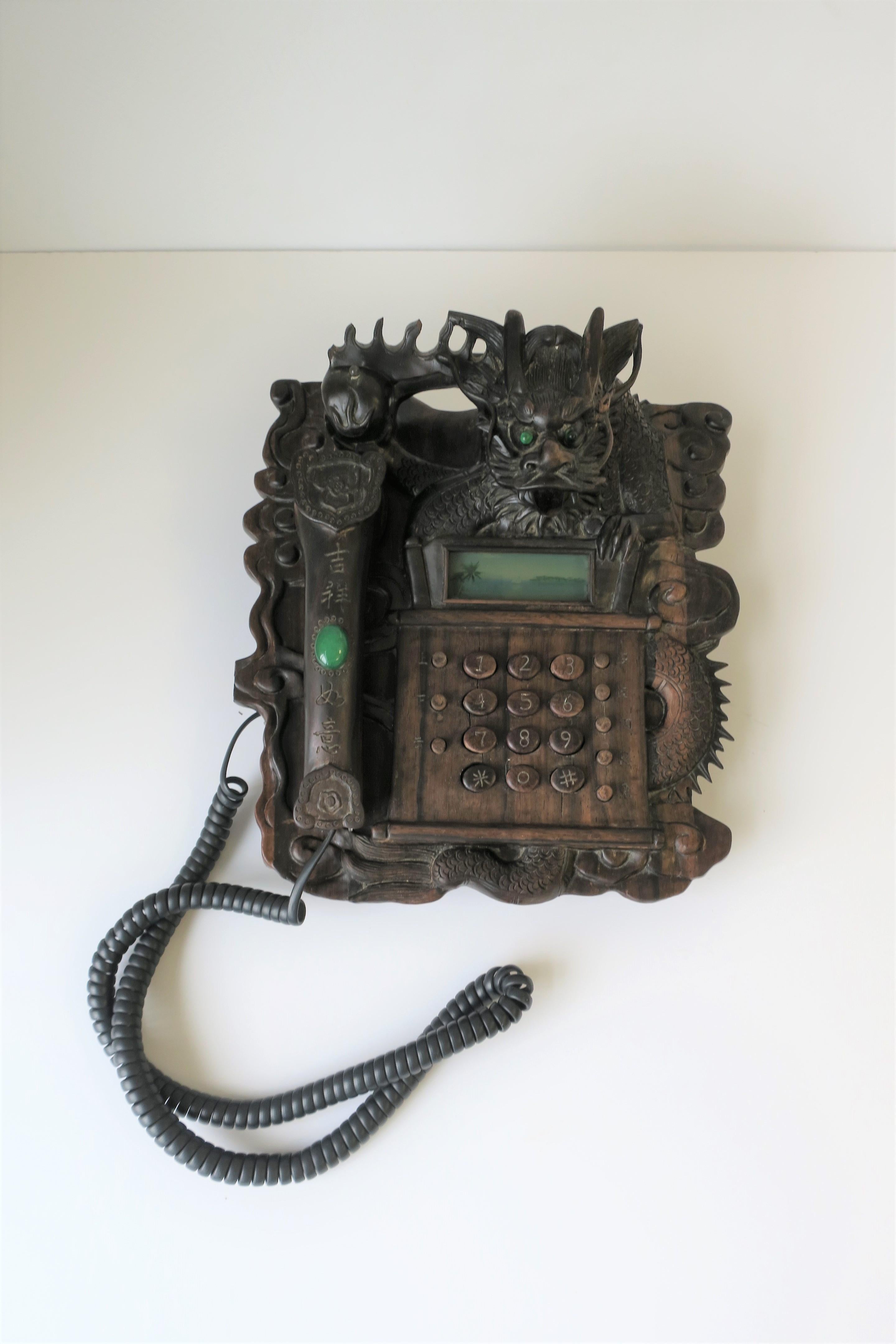 Chinesisches Drachen-Telefon, ca. 1980er Jahre (Handgeschnitzt) im Angebot