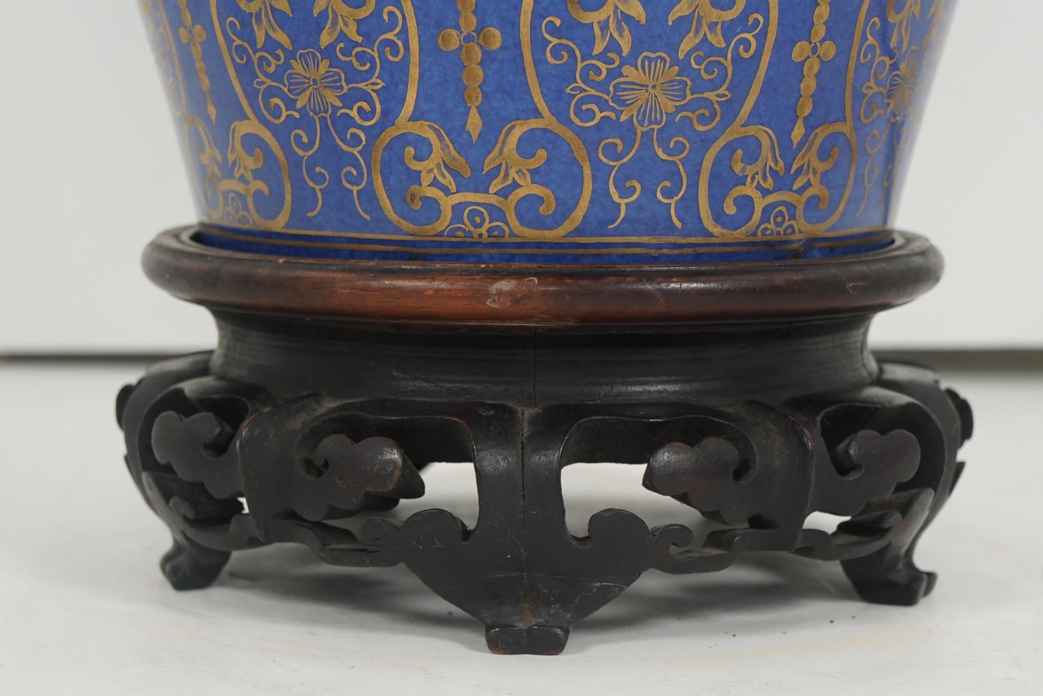 Chinese Early 19th Century Powder Blue Glazed Gilt Overlay Vase For Sale 4