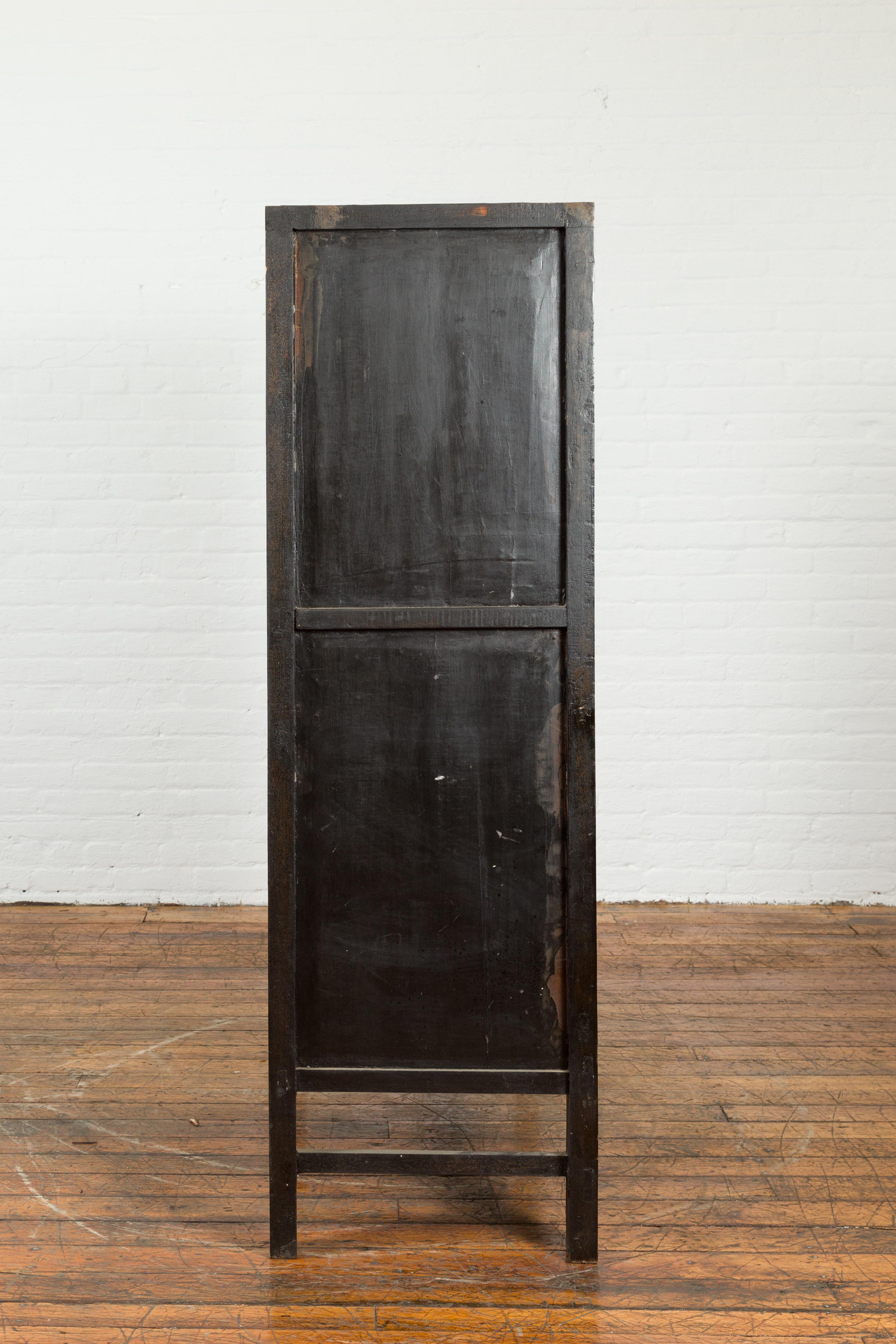 Chinese Early 20th Century Black Lacquer Cabinet with Chinoiserie Décor 5