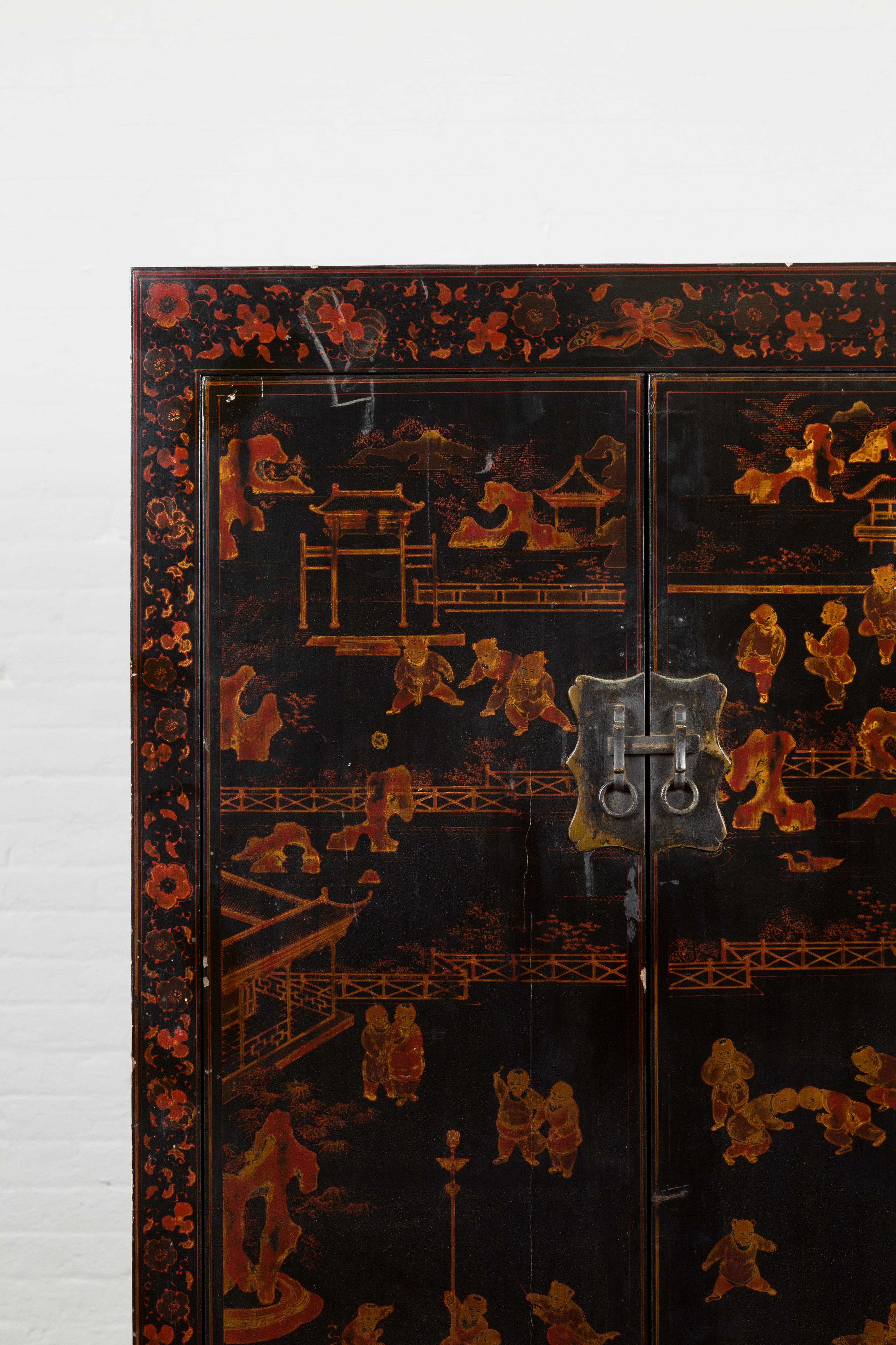 Chinese Early 20th Century Black Lacquer Cabinet with Chinoiserie Décor 3