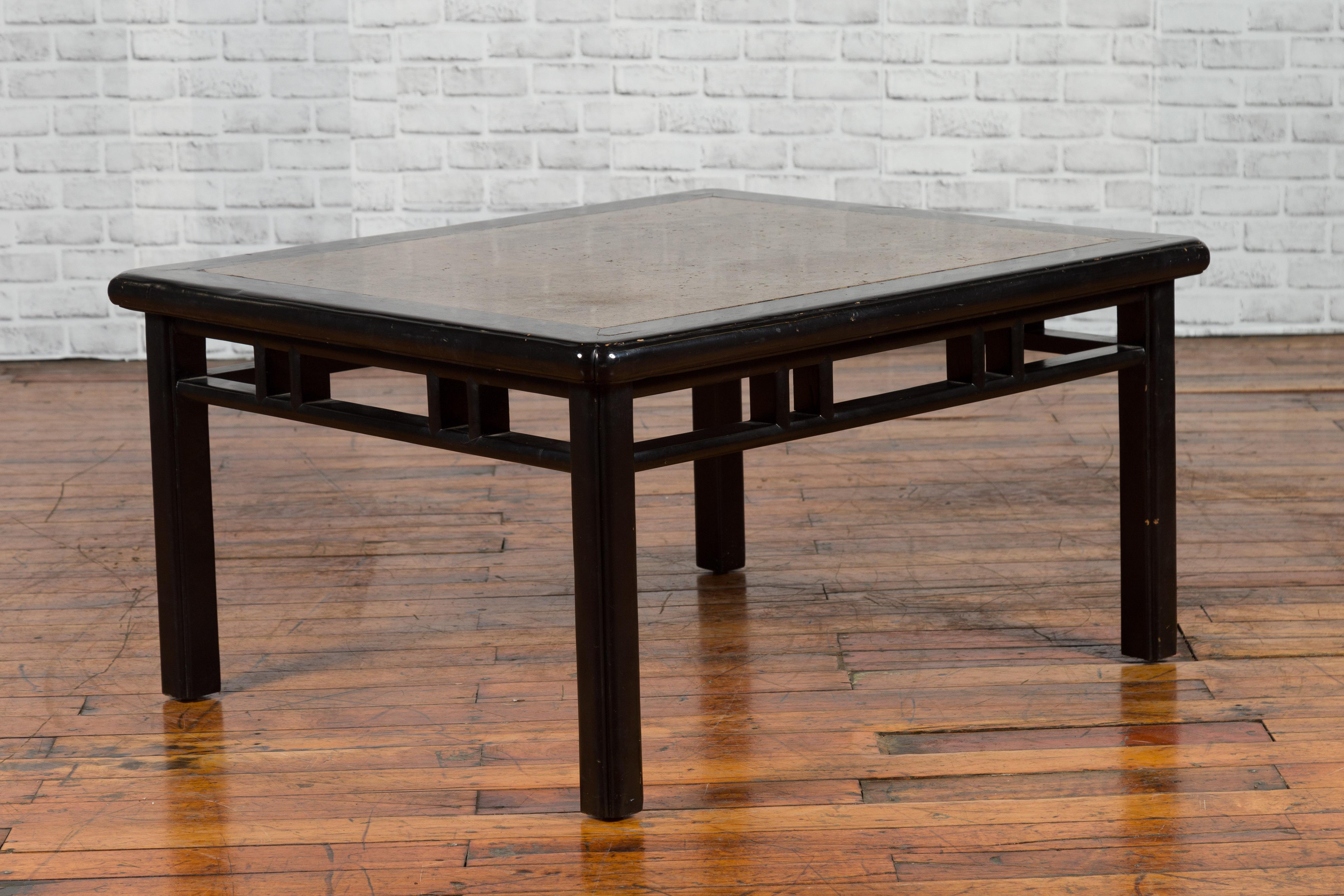 Chinese Early 20th Century Black Lacquered Coffee Table with Stone Top Inset For Sale 1