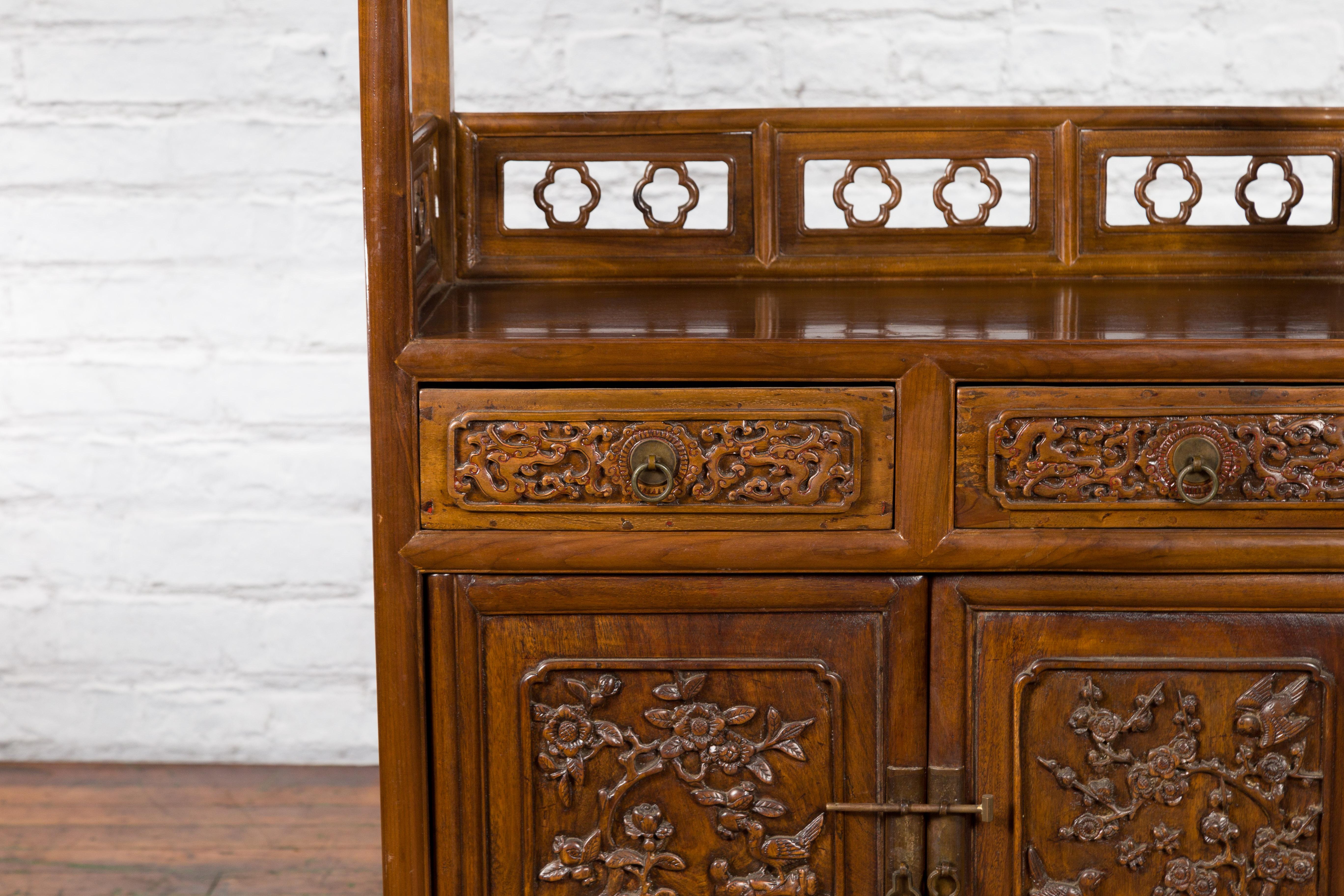 Chinese Early 20th Century Bookcase with Open Shelves, Drawer and Carved Doors For Sale 6