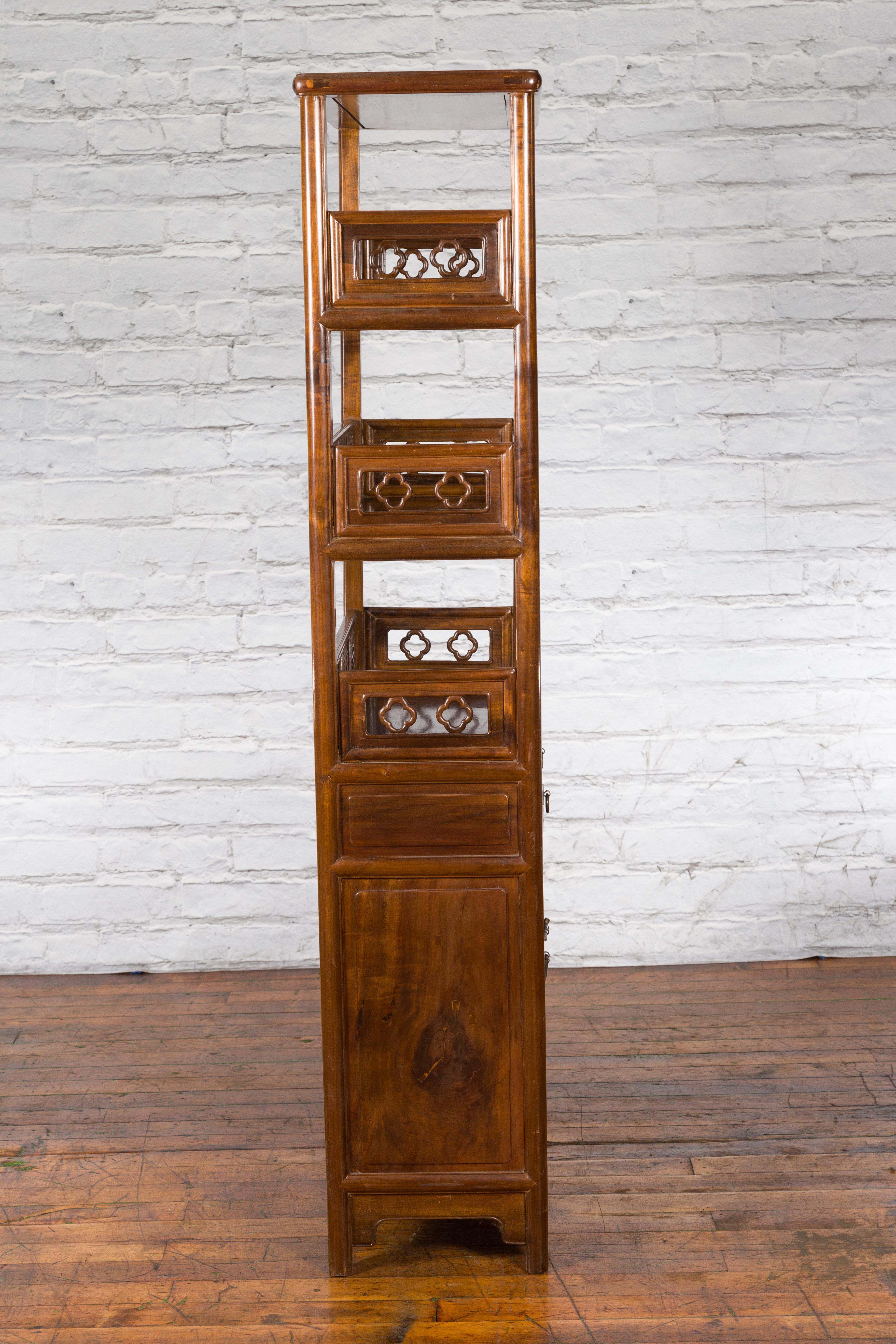 Chinese Early 20th Century Bookcase with Open Shelves, Drawer and Carved Doors In Good Condition For Sale In Yonkers, NY