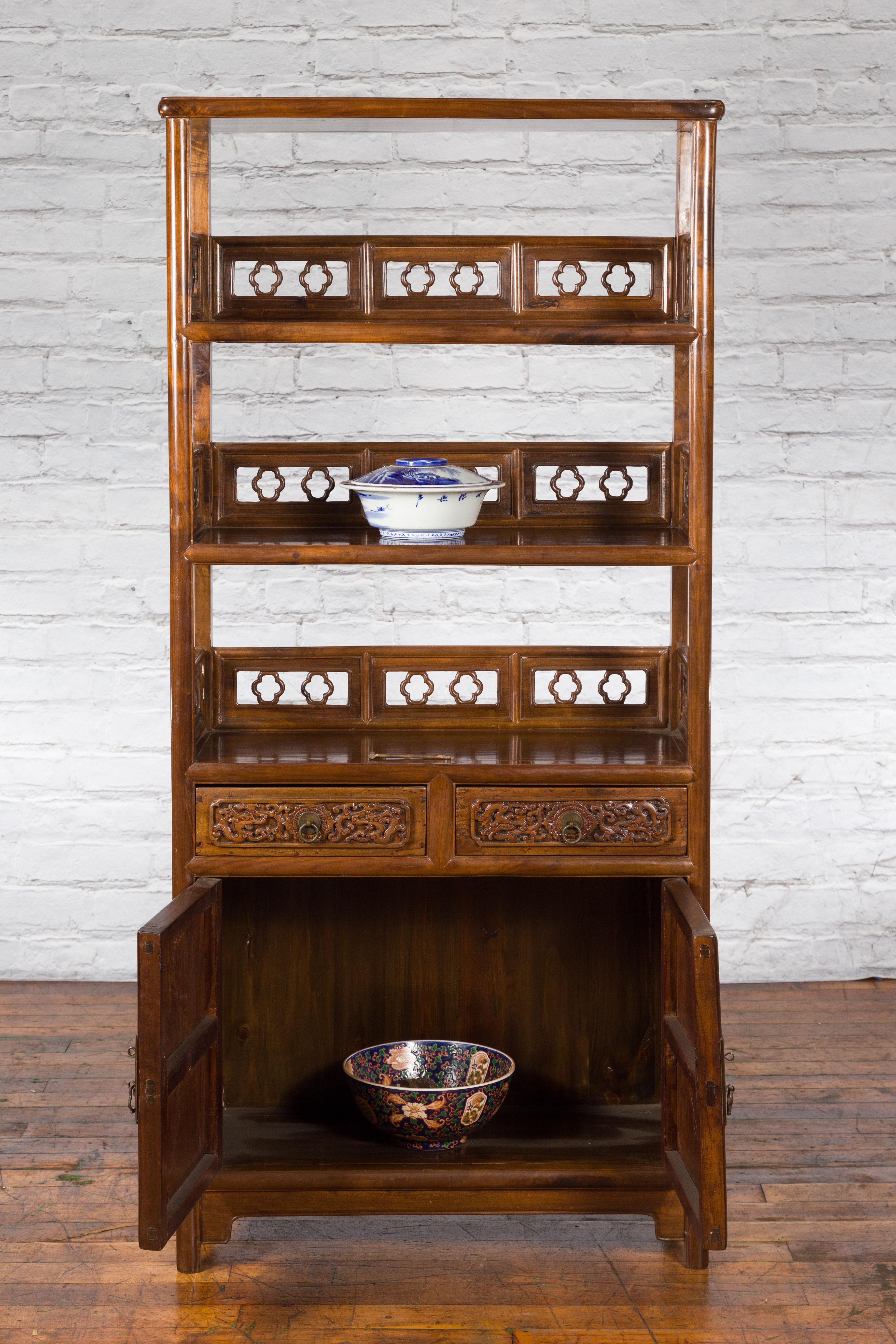 Chinese Early 20th Century Bookcase with Open Shelves, Drawer and Carved Doors For Sale 1