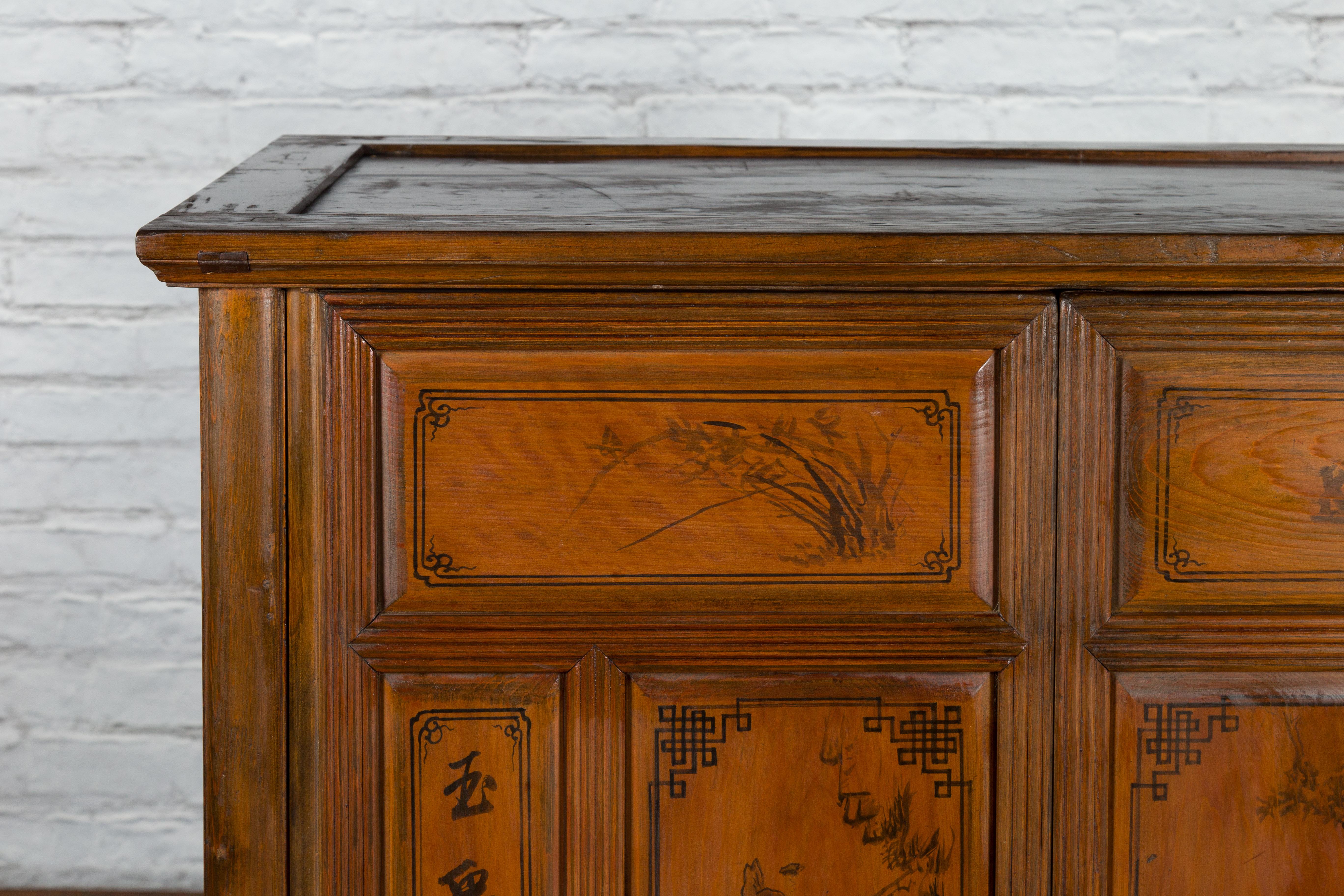 Chinese Early 20th Century Cabinet with Hand-Painted Figures and Calligraphy For Sale 3