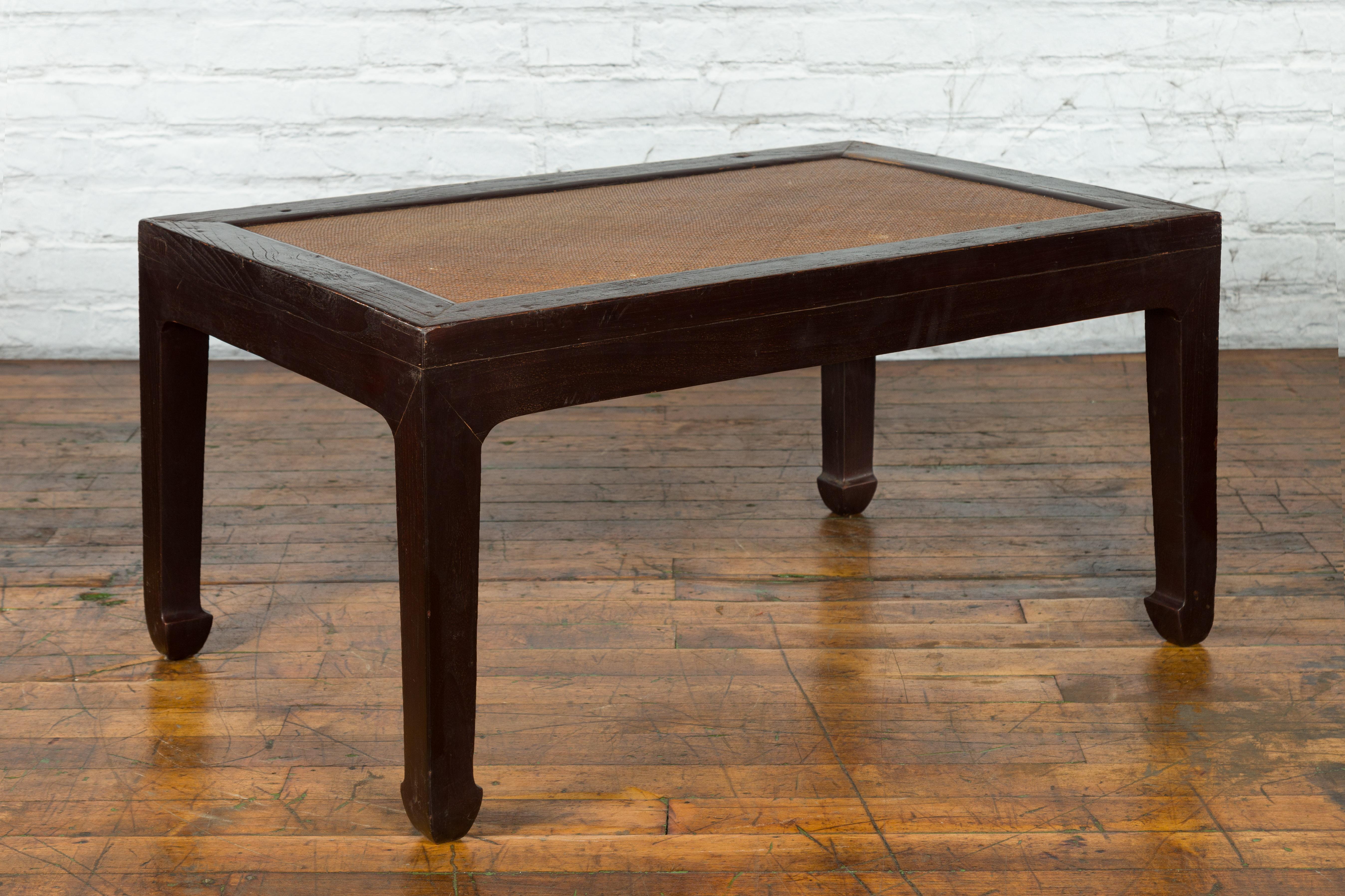 Chinese Early 20th Century Dark Brown Elm Coffee Table with Rattan Inset Top For Sale 6