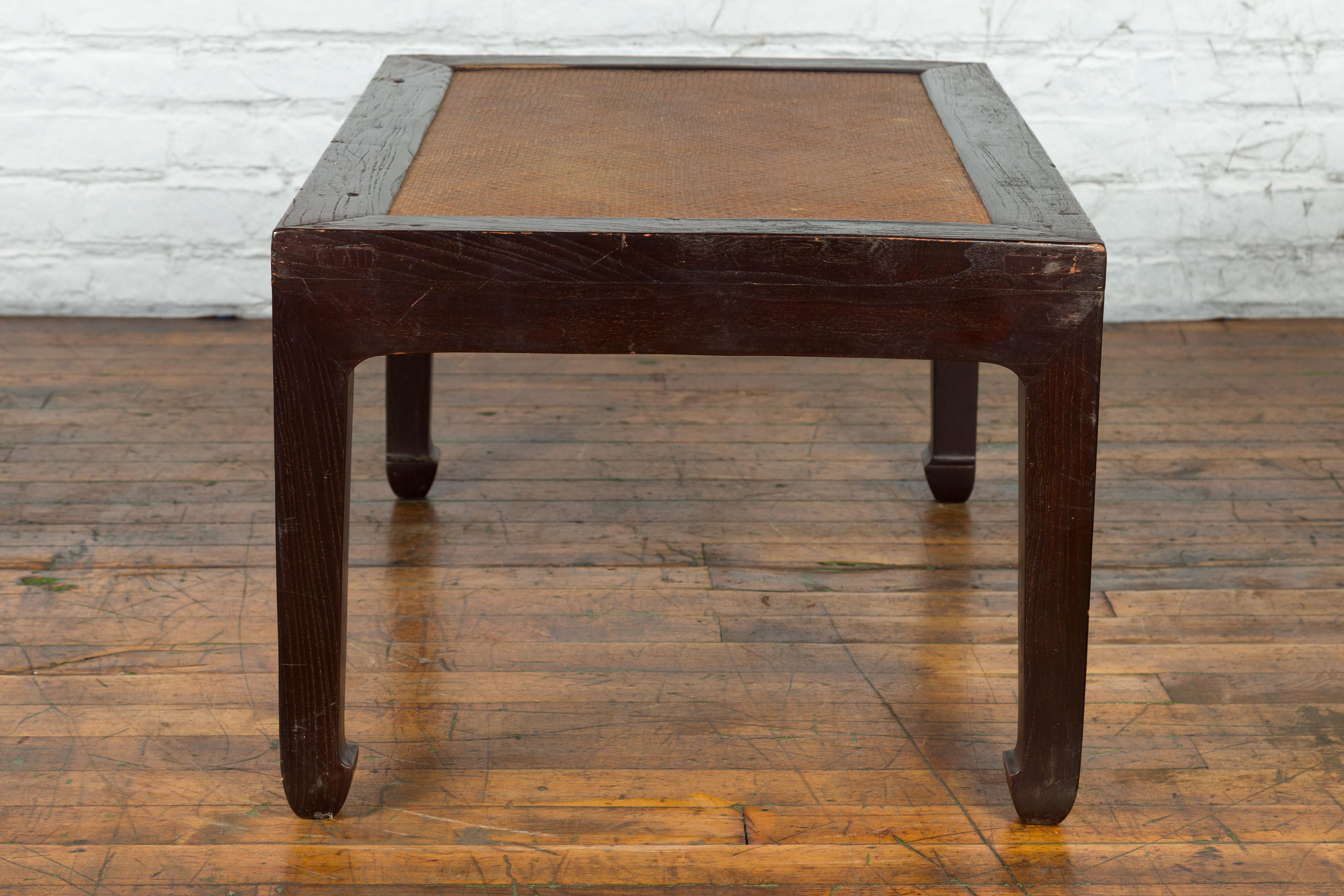 Chinese Early 20th Century Dark Brown Elm Coffee Table with Rattan Inset Top For Sale 7