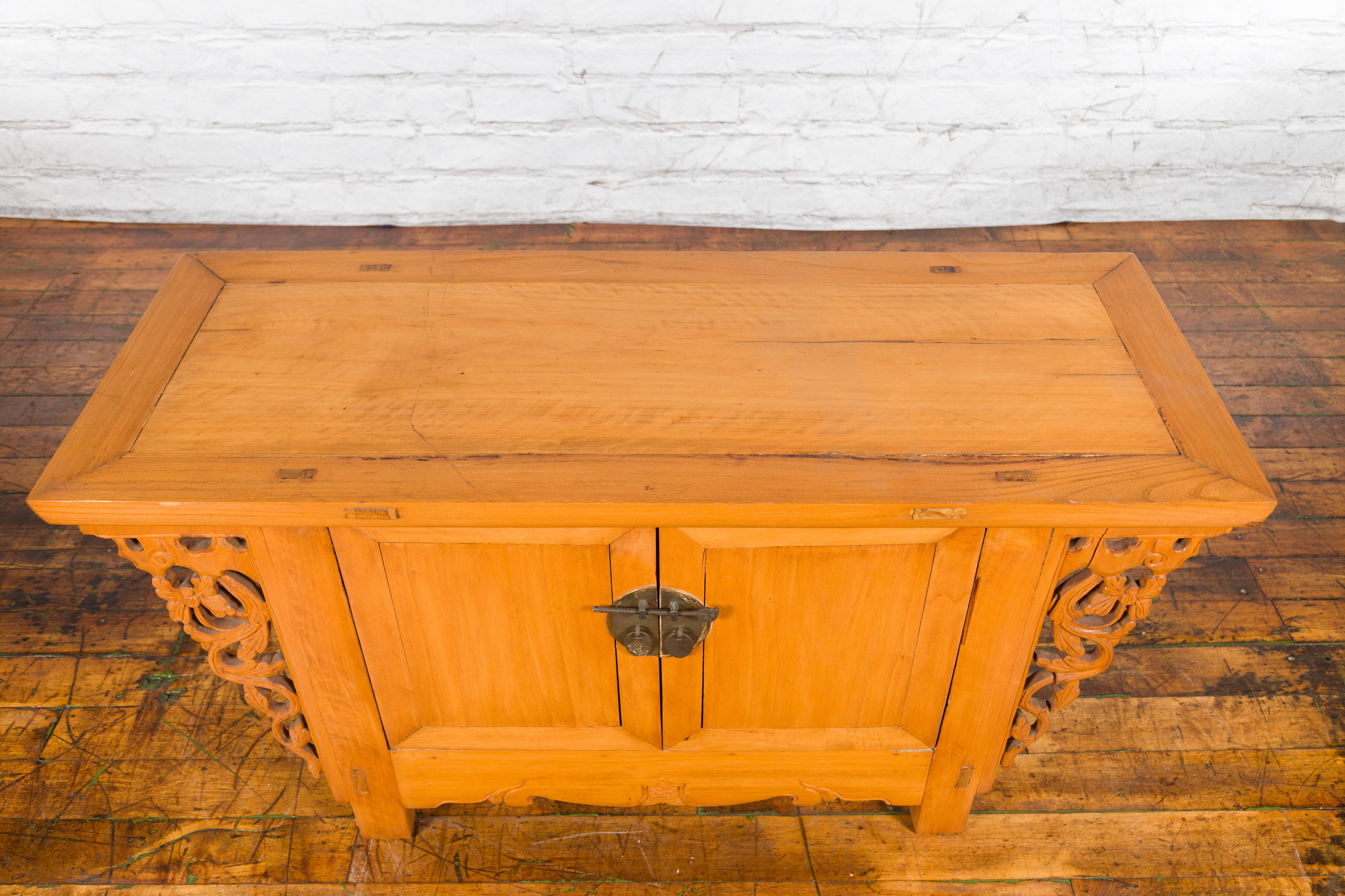 Chinese Early 20th Century Elmwood Altar Coffer with Foliage-Carved Spandrels 4