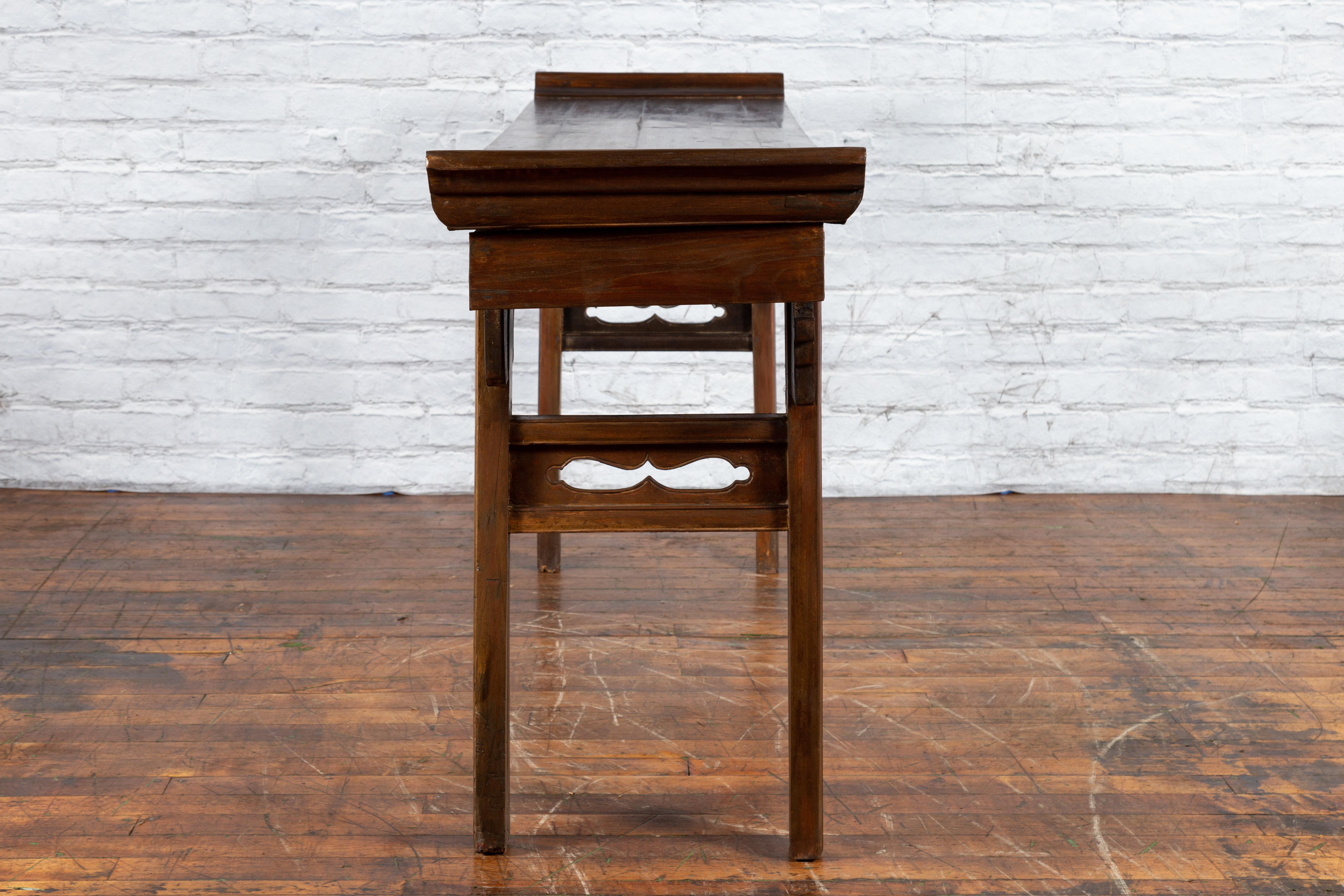 Chinese Early 20th Century Elmwood Altar Console Table with Carved Dragon Motifs For Sale 5