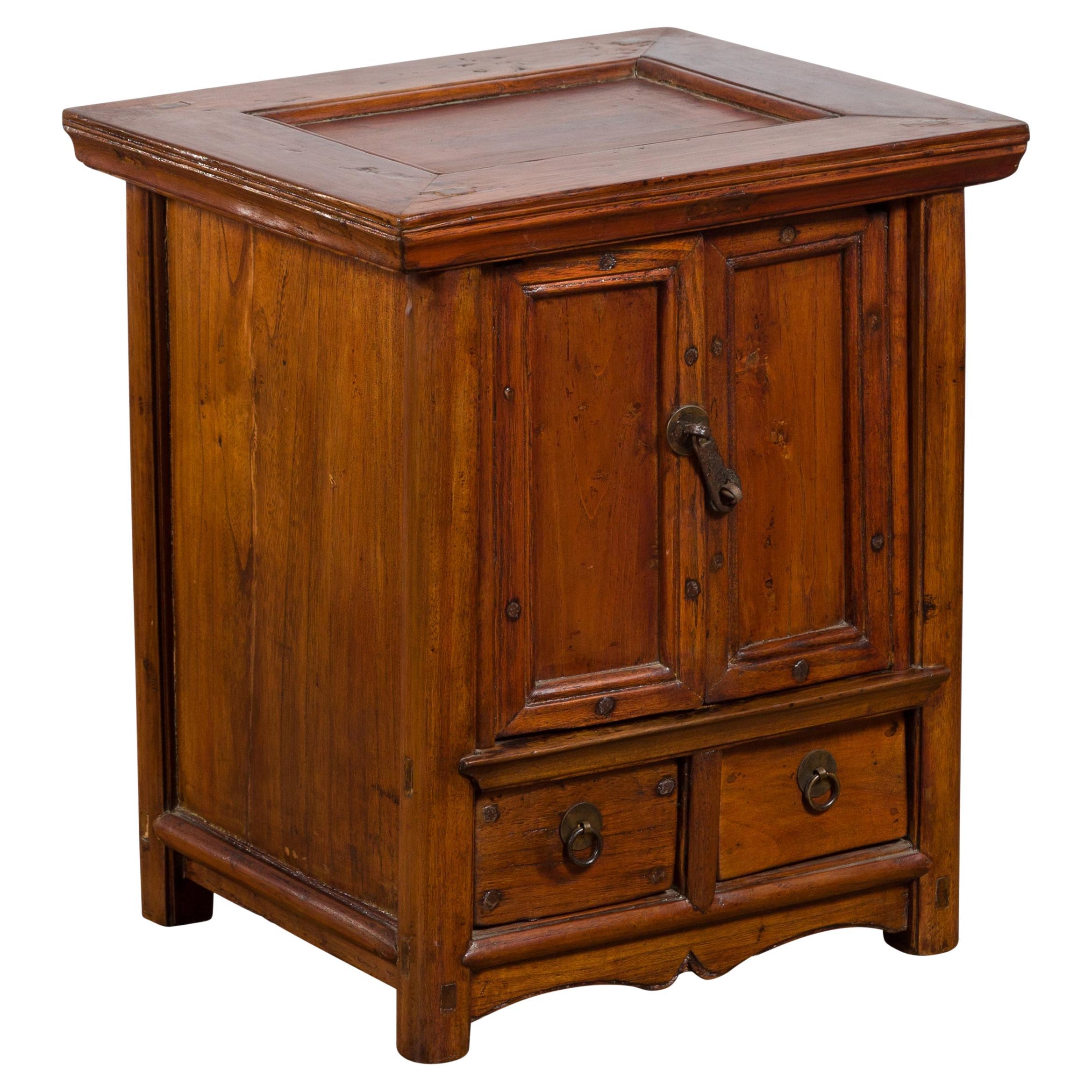 Chinese Early 20th Century Elmwood Bedside Cabinet with Scalloped Apron