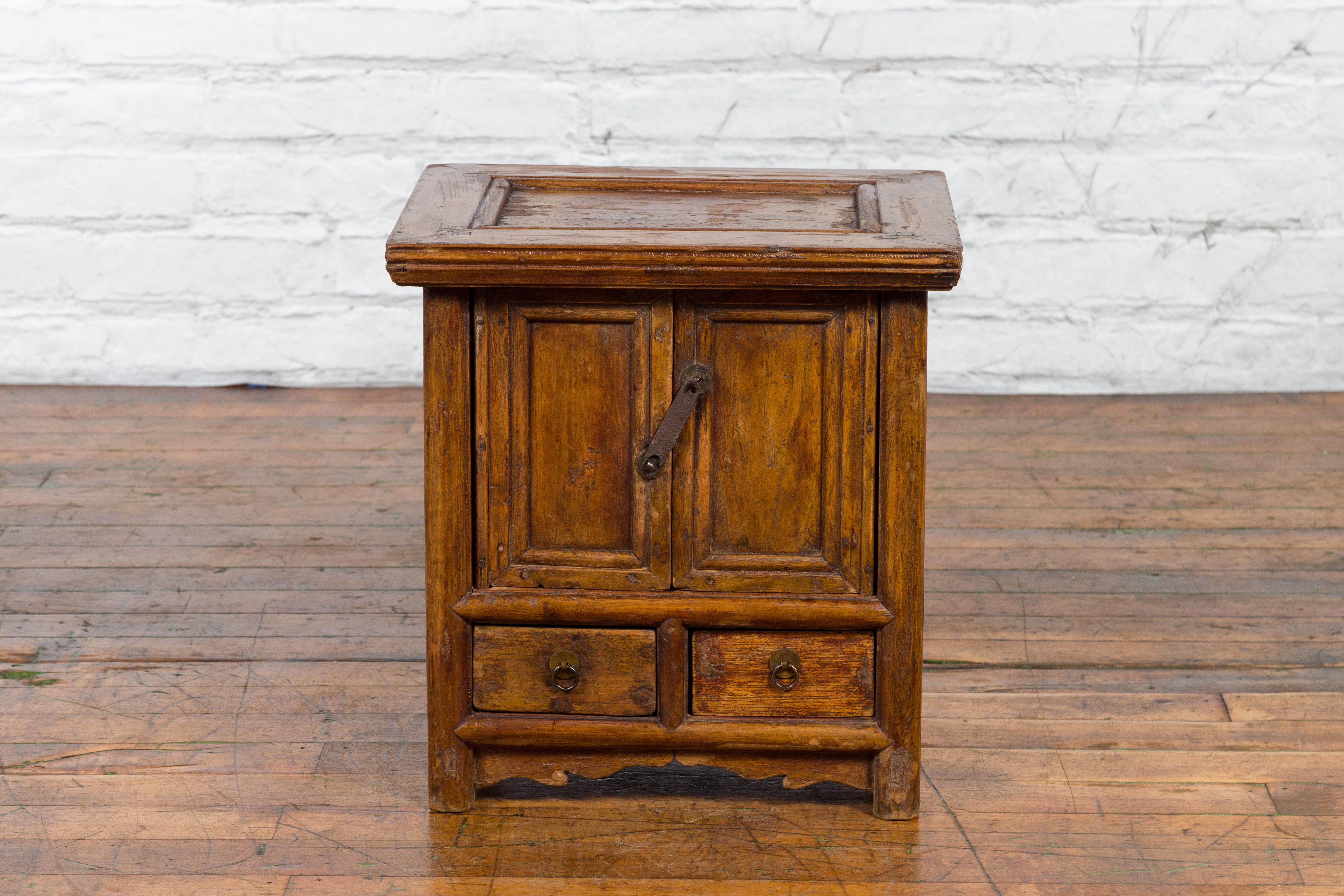 Chinese Early 20th Century Elmwood Bedside Cabinet with Weathered Patina In Good Condition For Sale In Yonkers, NY