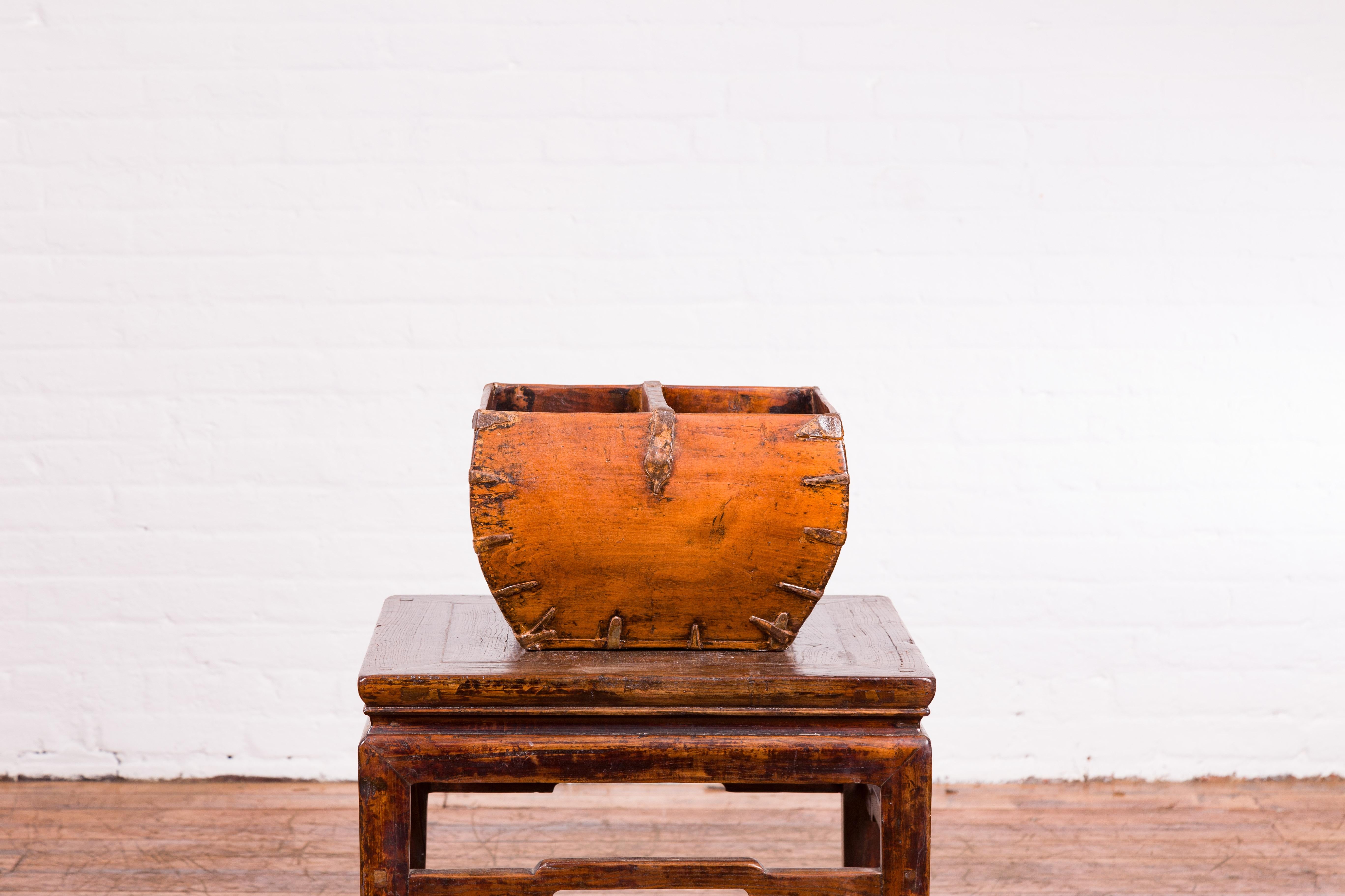 Chinese Early 20th Century Grain Basket with Red Calligraphy and Braces For Sale 4