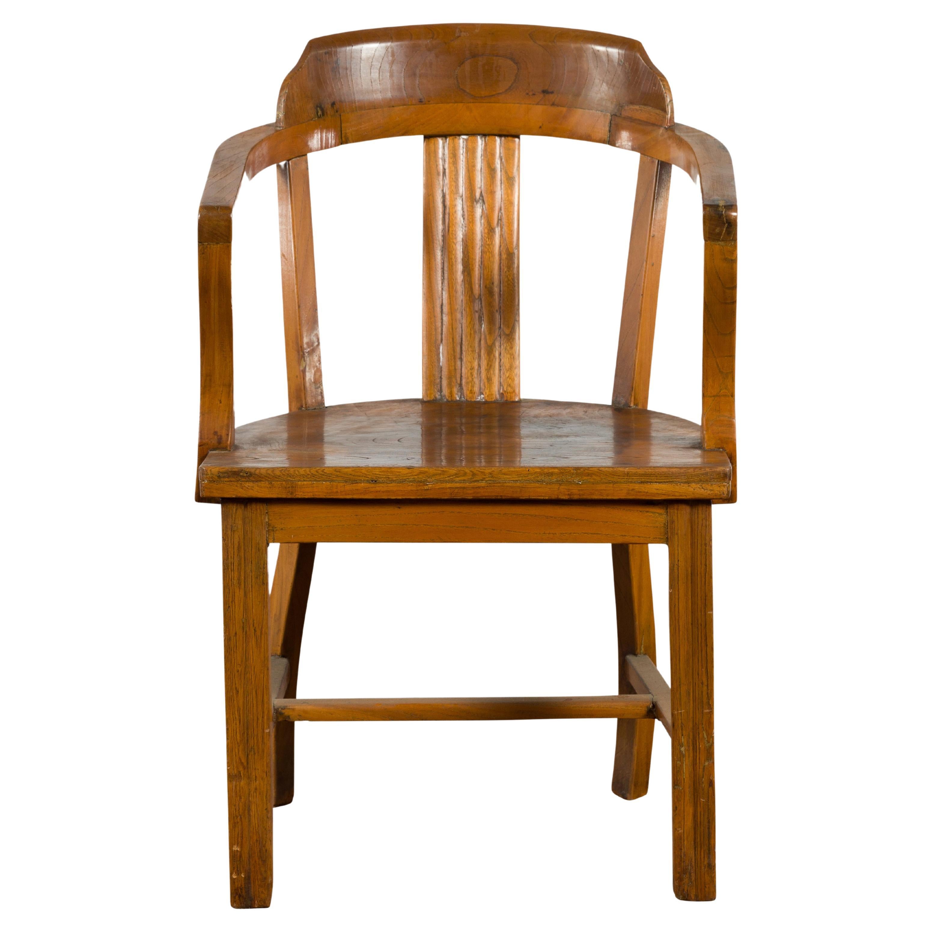Chinese Early 20th Century Horseshoe Back Armchair with Carved Reeded Splat For Sale