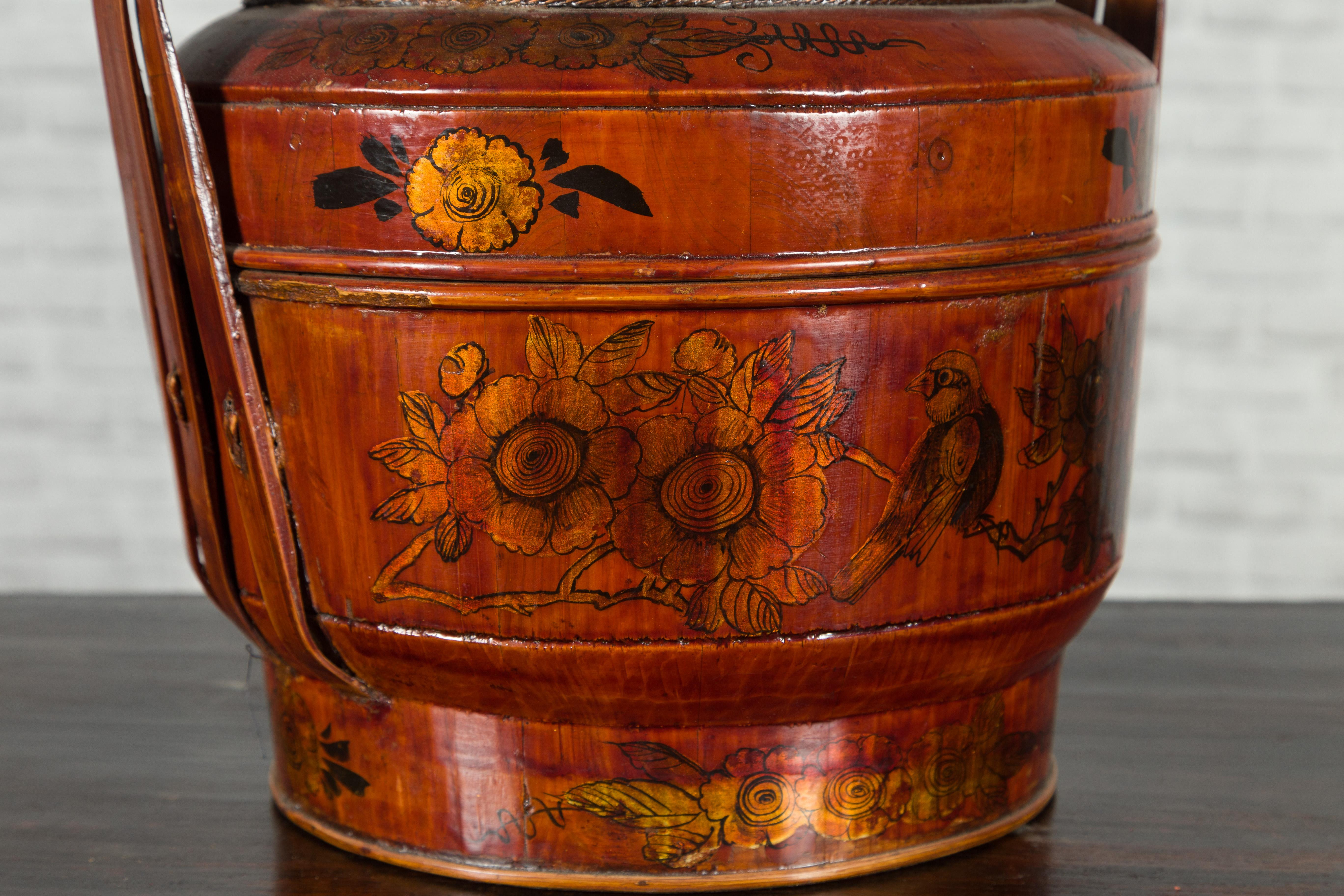 Chinese Early 20th Century Lidded Picnic Basket with Painted Birds and Flowers In Good Condition In Yonkers, NY
