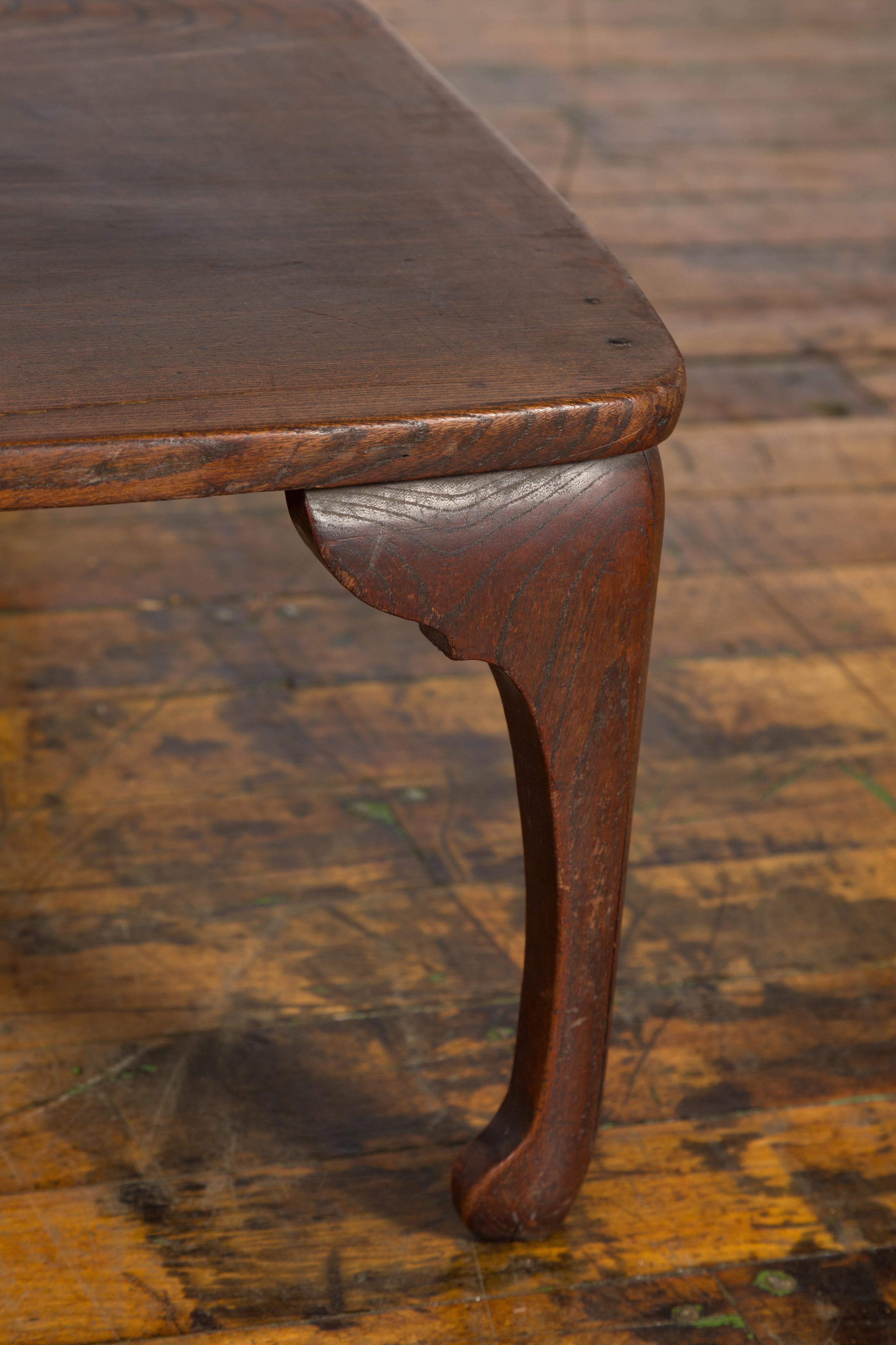 Chinese Early 20th Century Low Wooden Table with Curving Legs For Sale 4