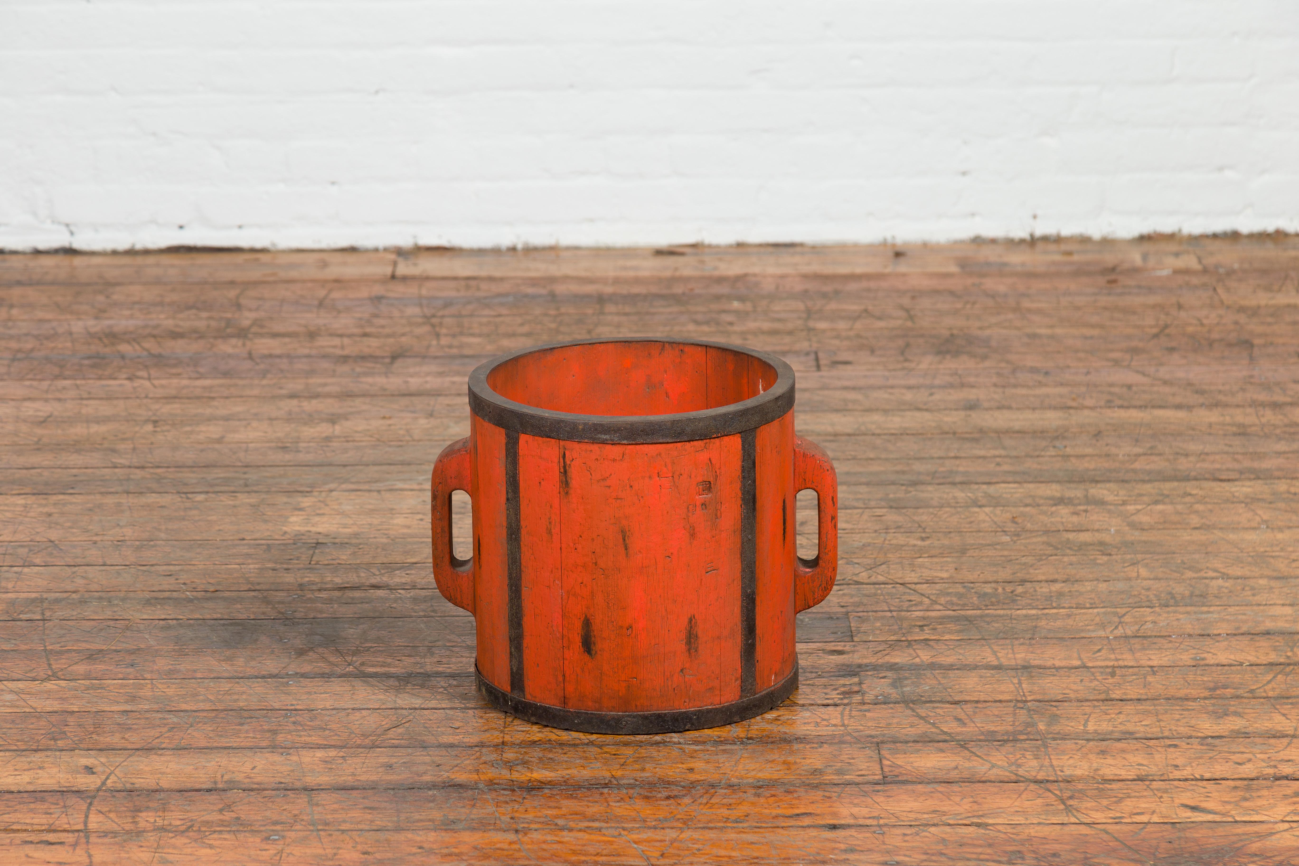 Chinese Early 20th Century Orange Grain Measuring Cup with Lateral Handles For Sale 1