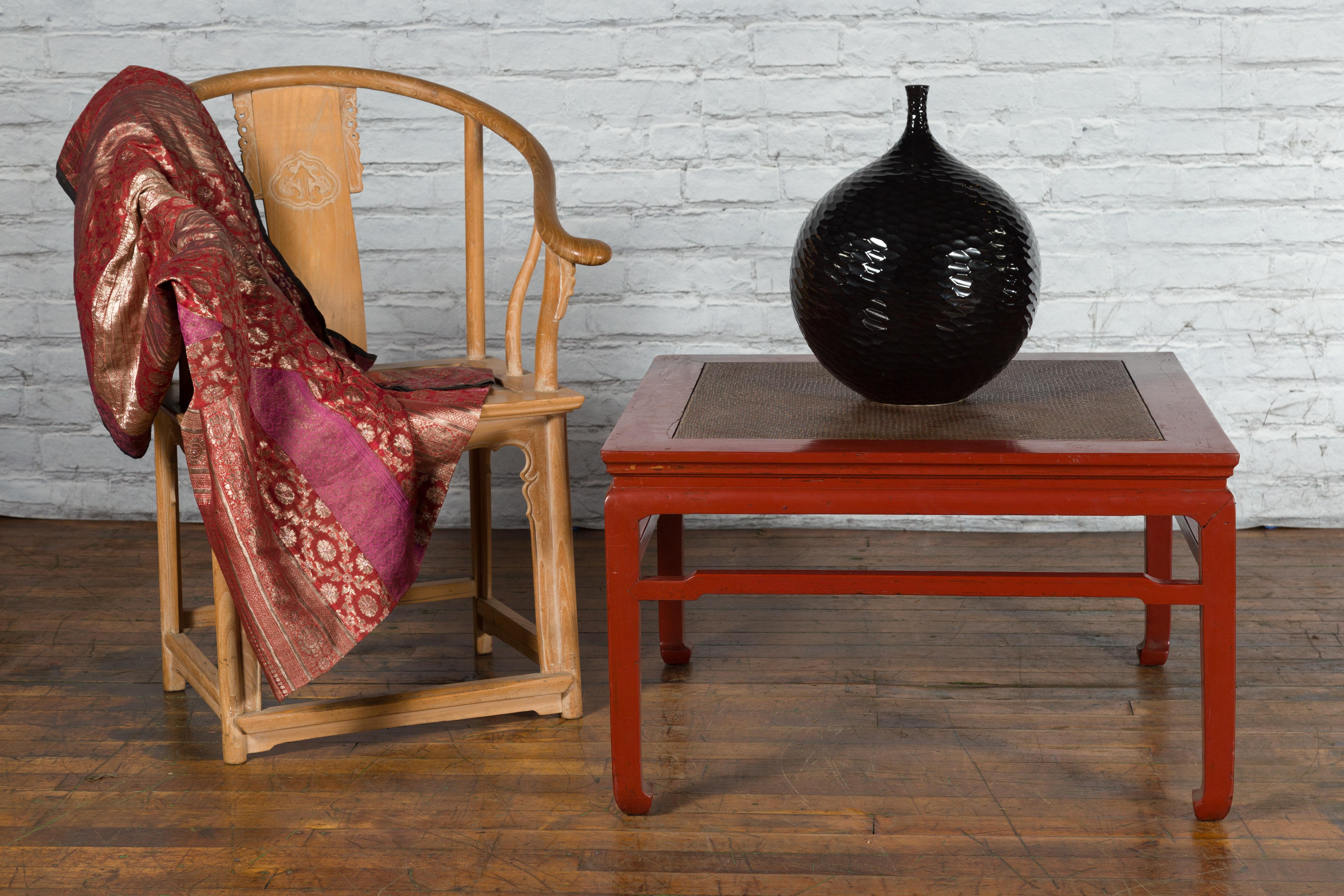 Lacquered Chinese Early 20th Century Red Lacquer Coffee Table with Hand-Woven Rattan Top For Sale