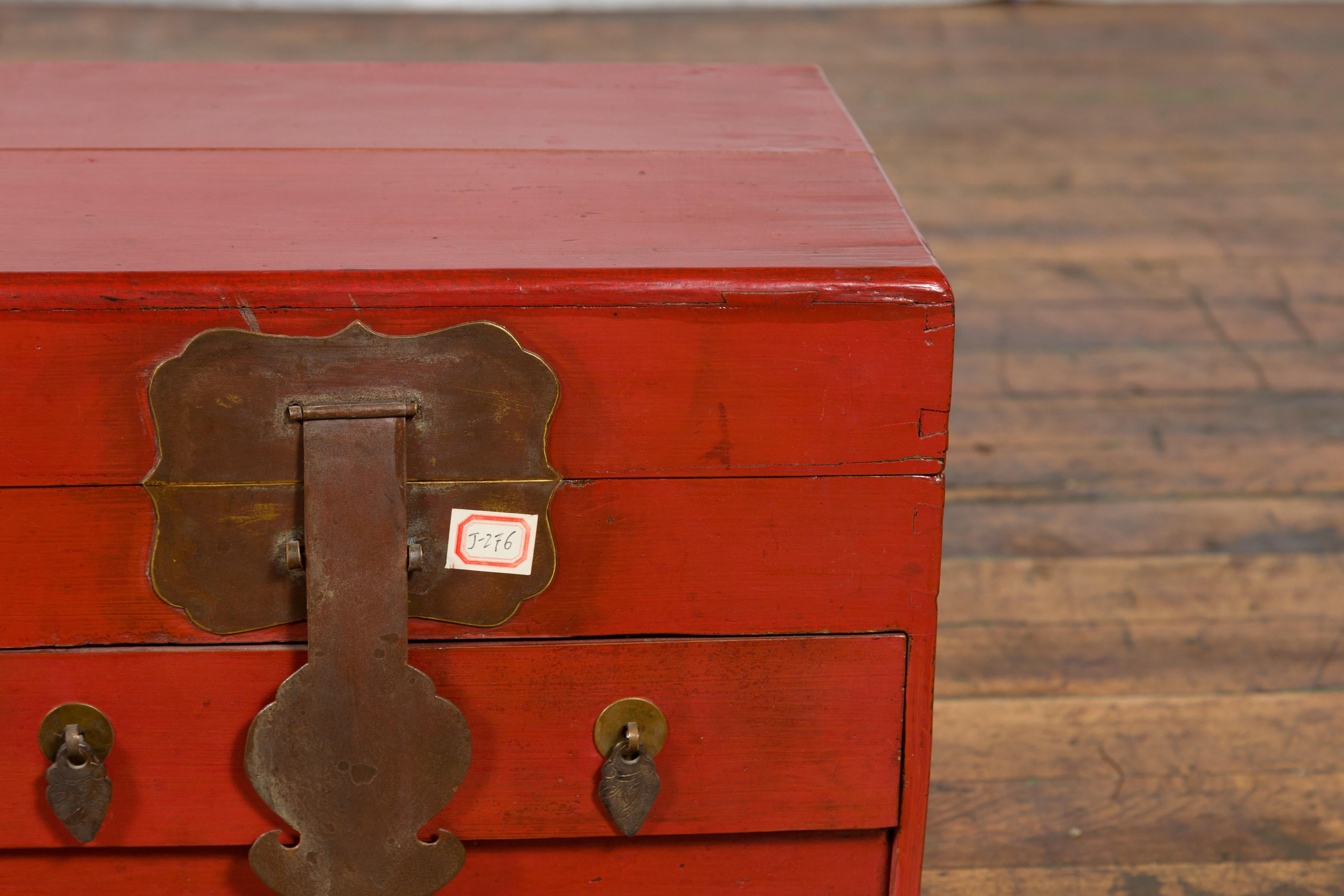 Chinese Early 20th Century Red Lacquer Jewelry Box with Bronze Hardware For Sale 1