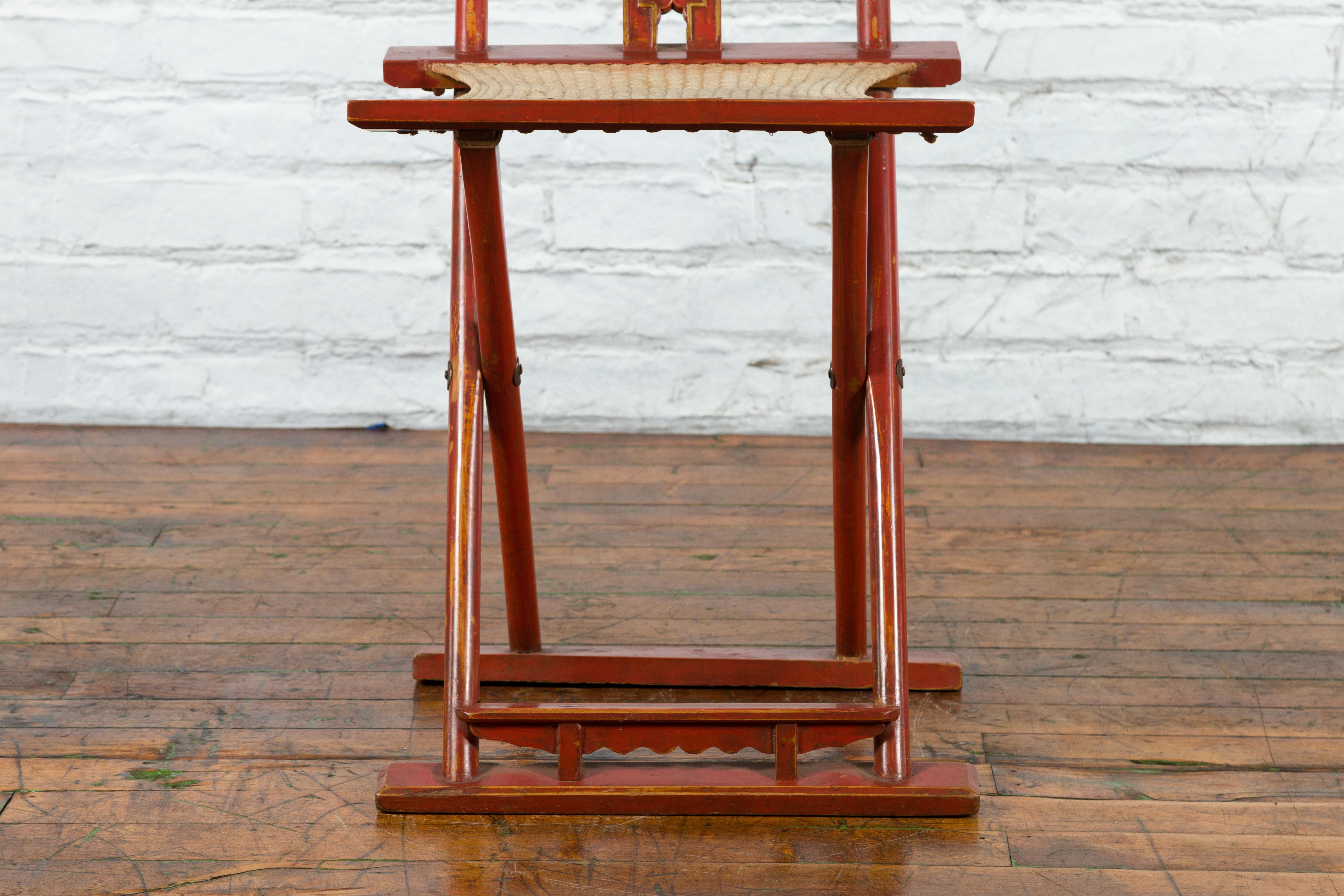 Chinese Early 20th Century Red Lacquer Traveller's Folding Chair with Woven Seat For Sale 8