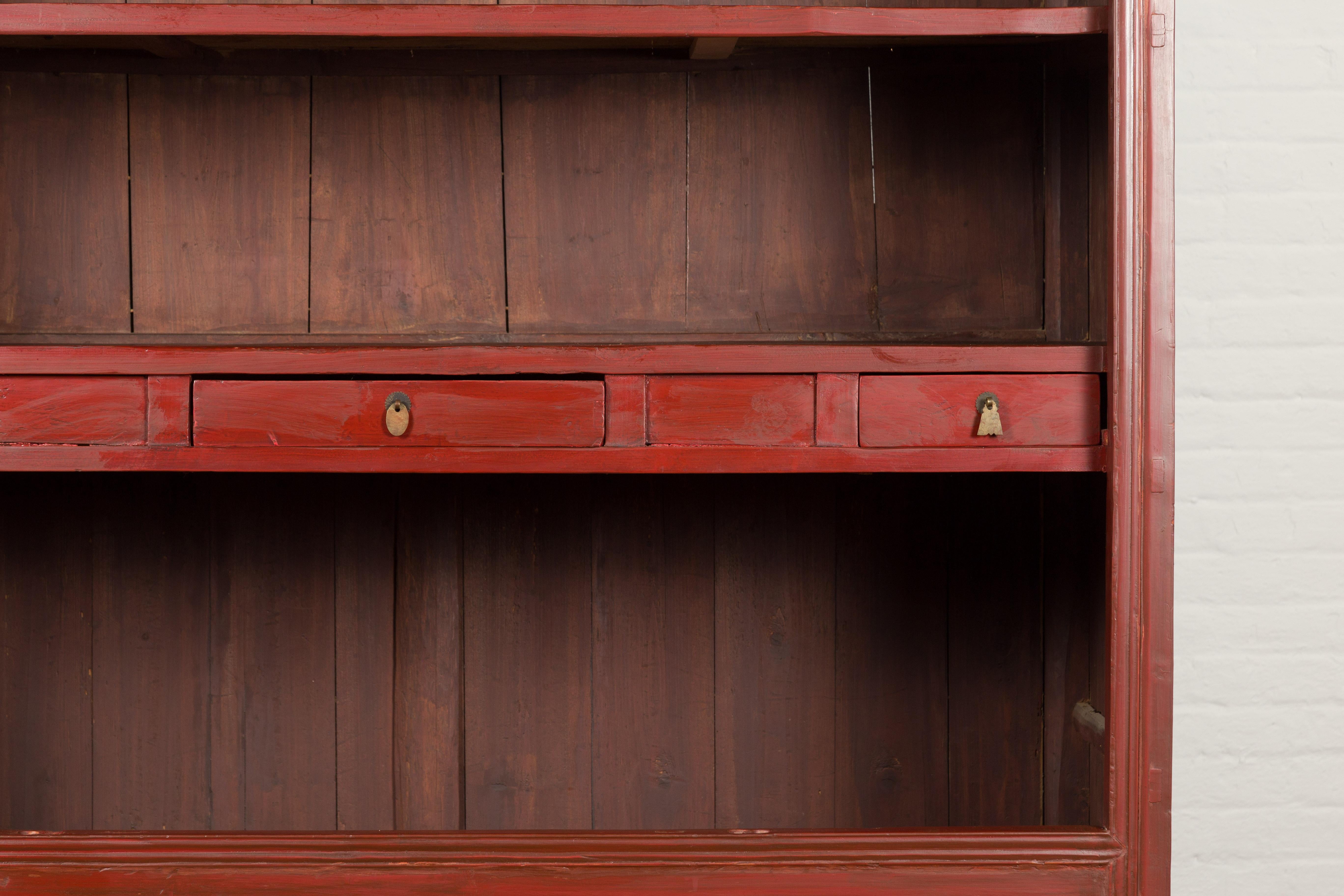 Chinese Early 20th Century Red Lacquered Display Cabinet with Three Drawers For Sale 4