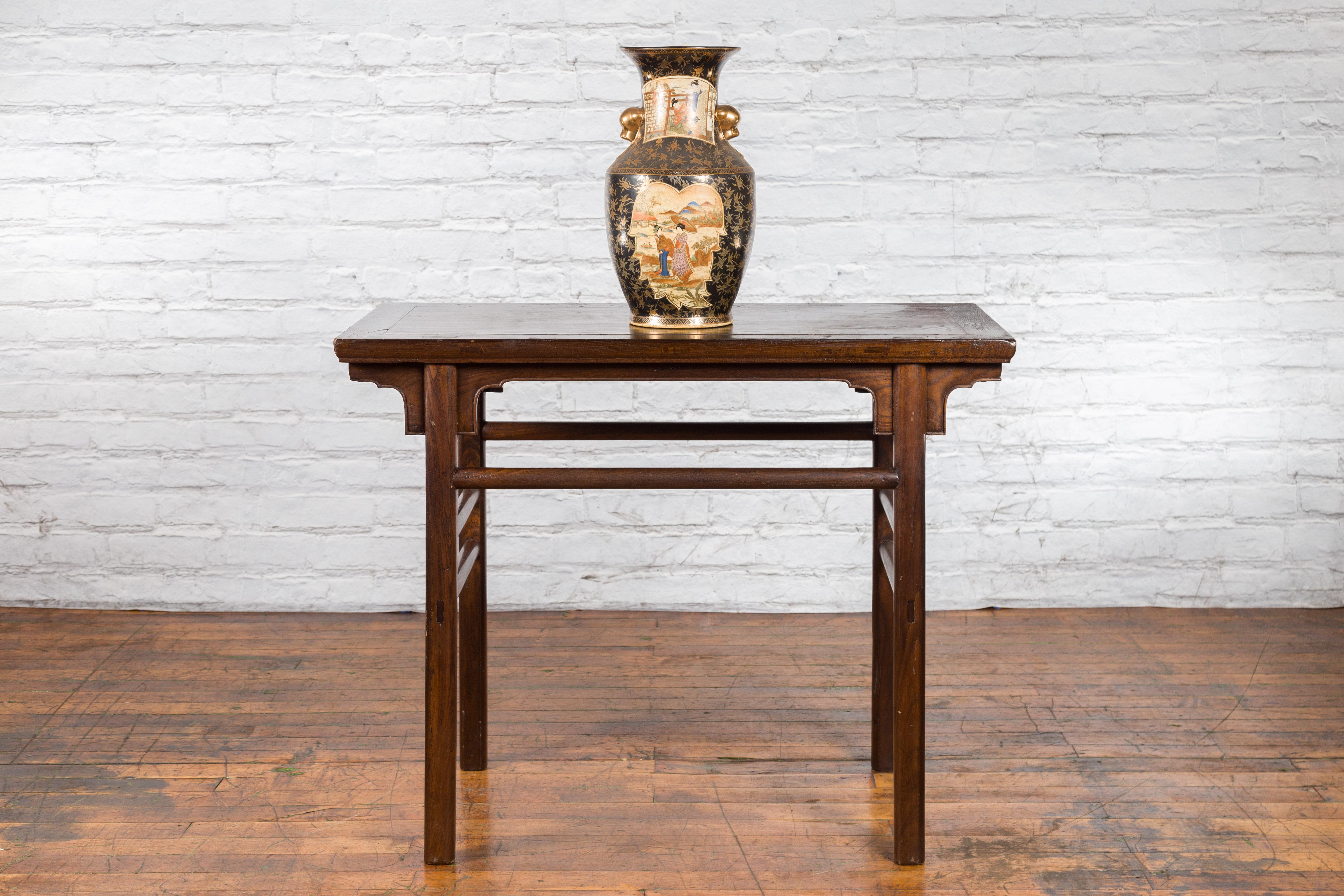 Chinese Early 20th Century Scholar's Altar Console Table with Carved Apron For Sale 1