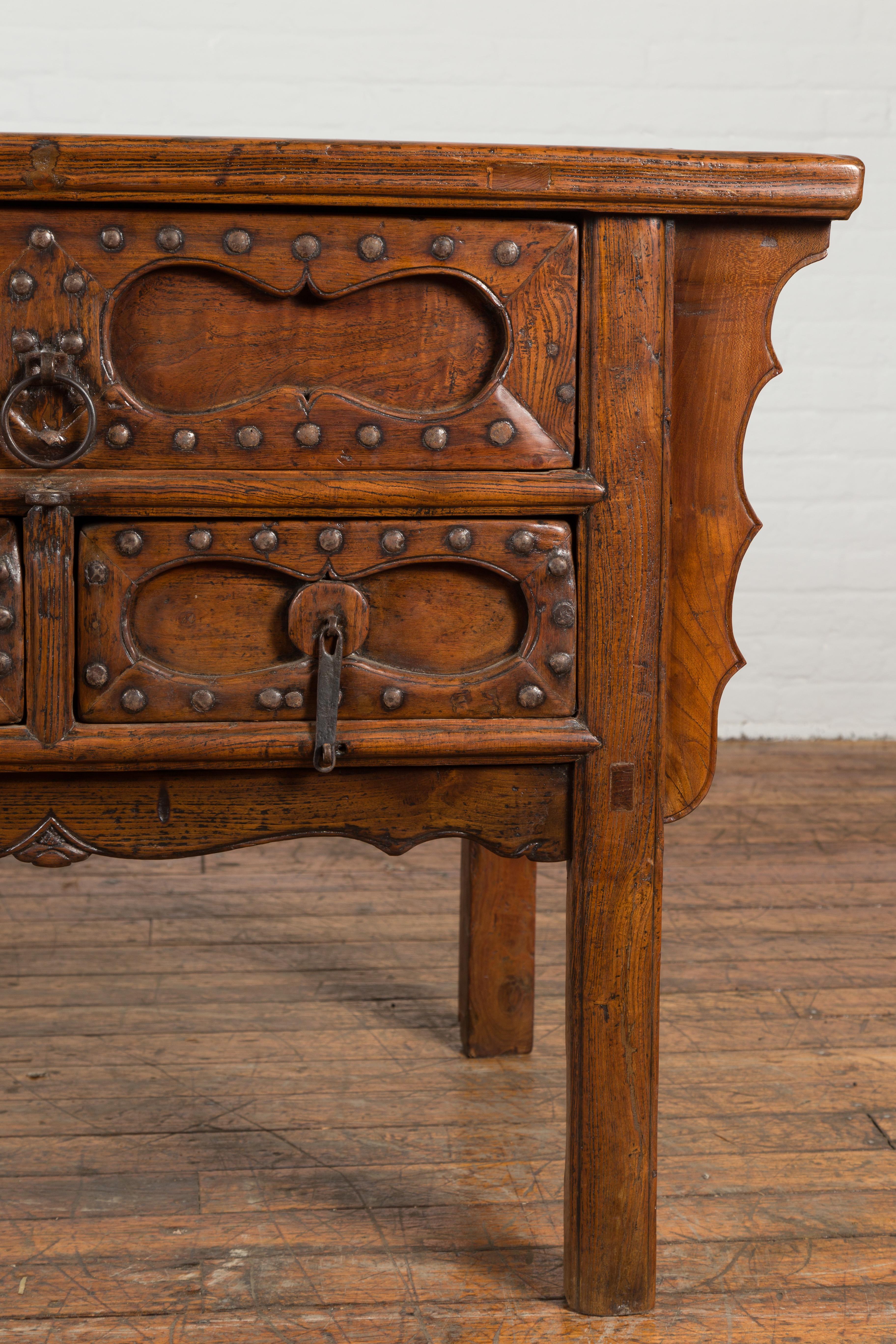 Chinese Early 20th Century Table with Three Drawers, Studs and Carved Spandrels For Sale 6