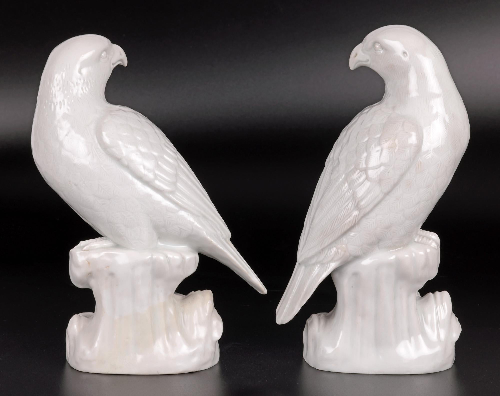 Chinese Early Qing Pair Blanc de Chine Porcelain Hawk Figures For Sale 10