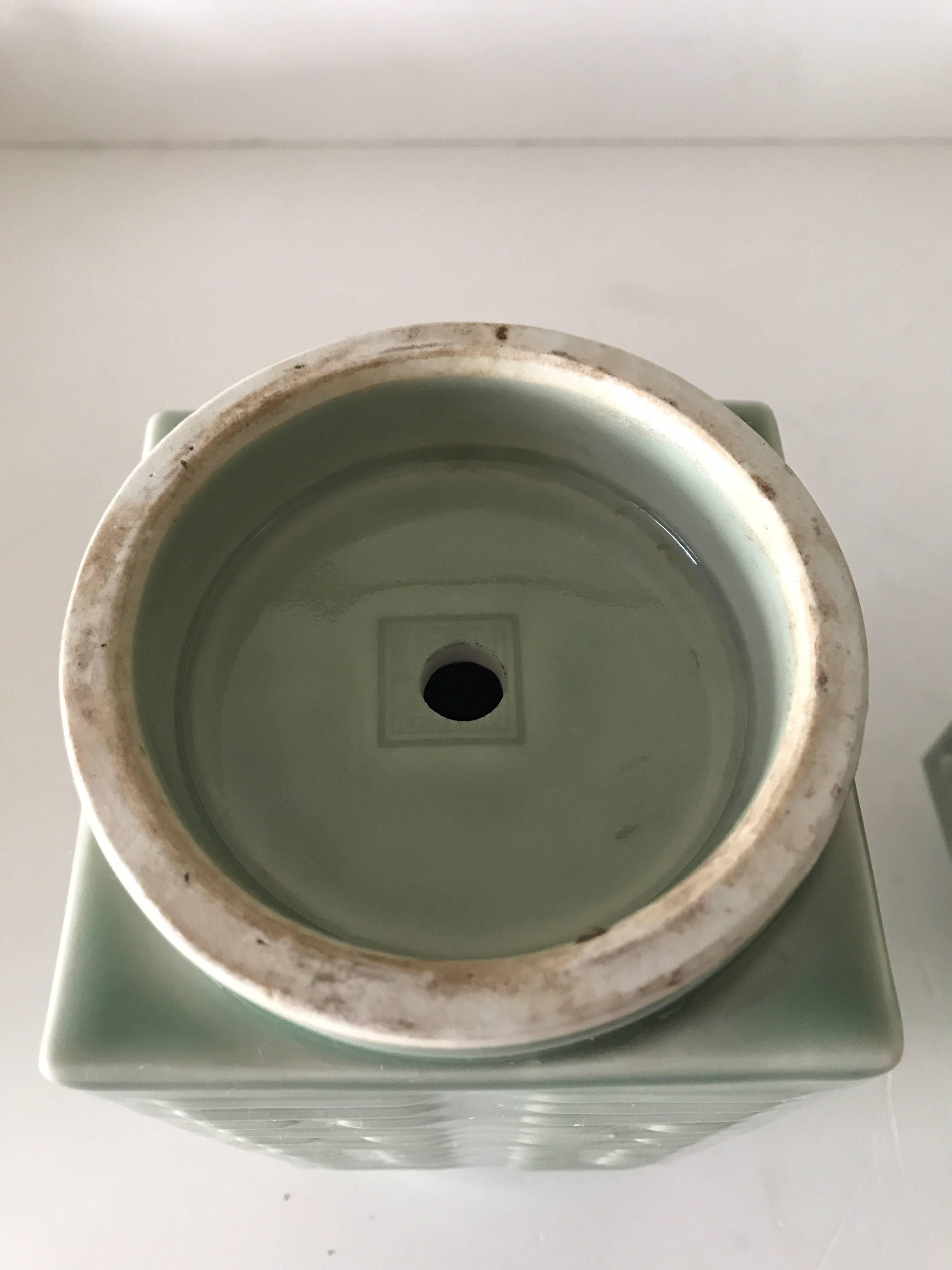 Début du 20ème siècle Vases à trigramme céladon de la première République chinoise, 1912-1949, marque Qianlong en vente